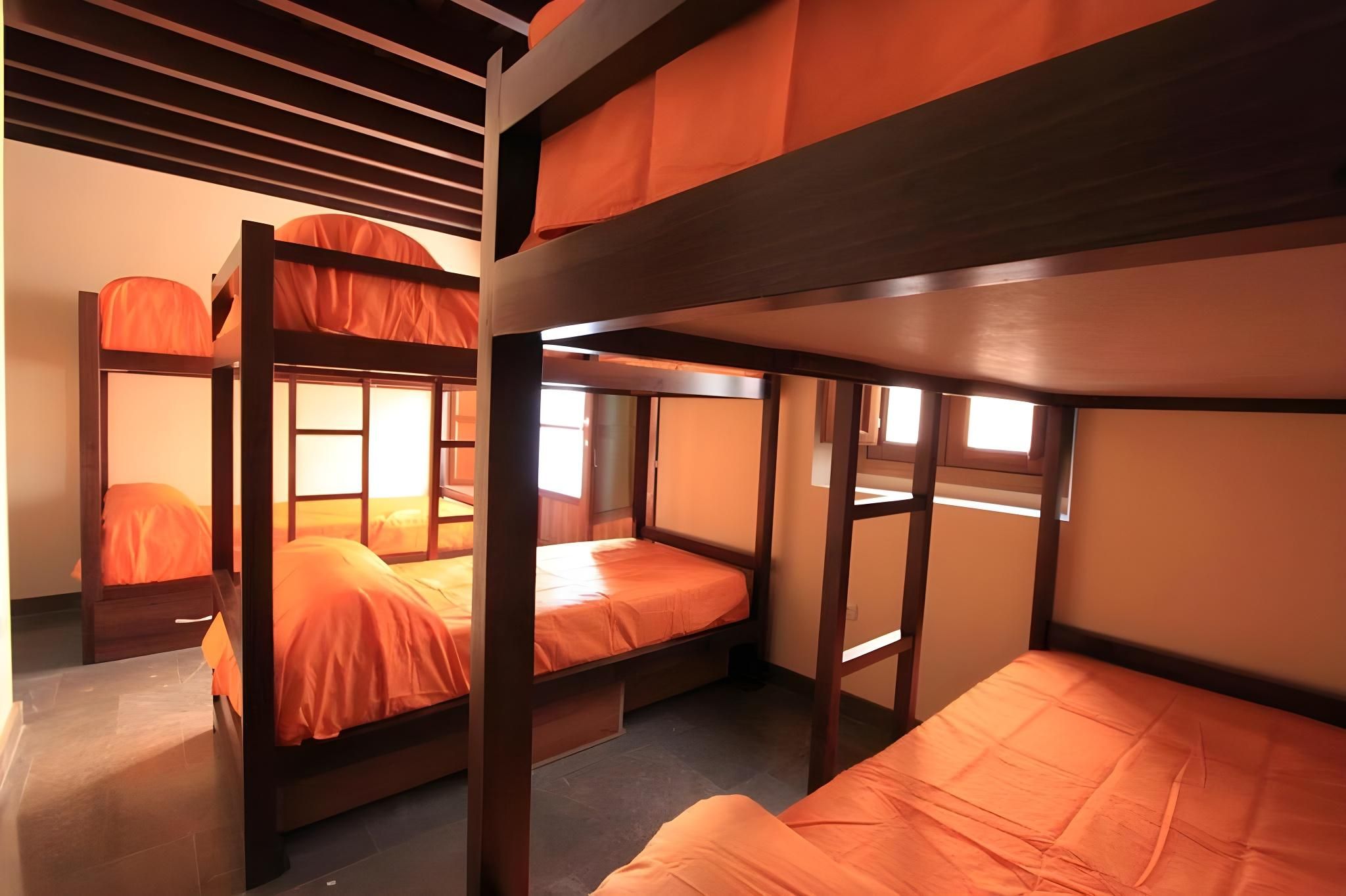 Standard Room for 6 People