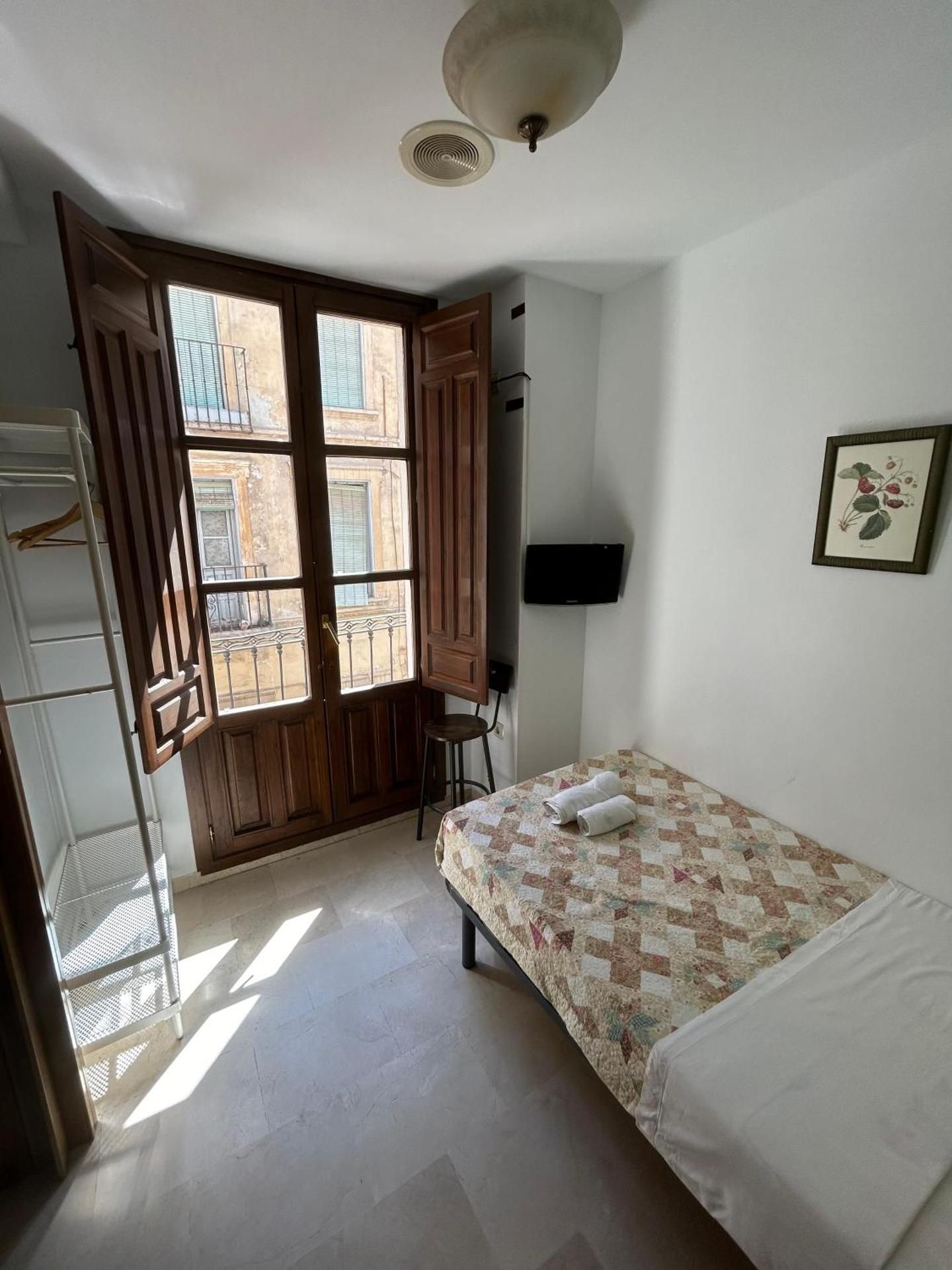 Single Room With Private Bathroom