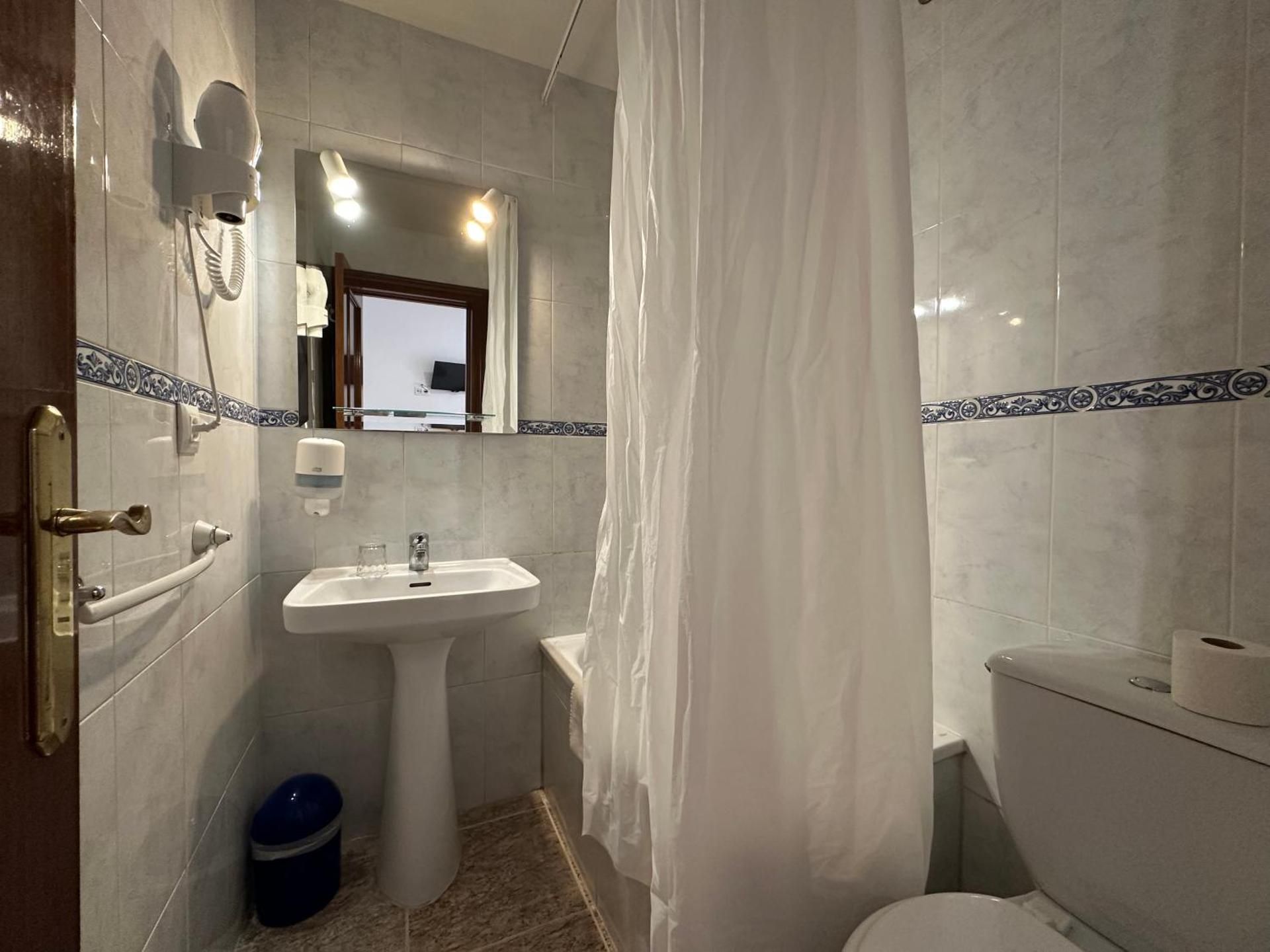 Standard Single shared facilities