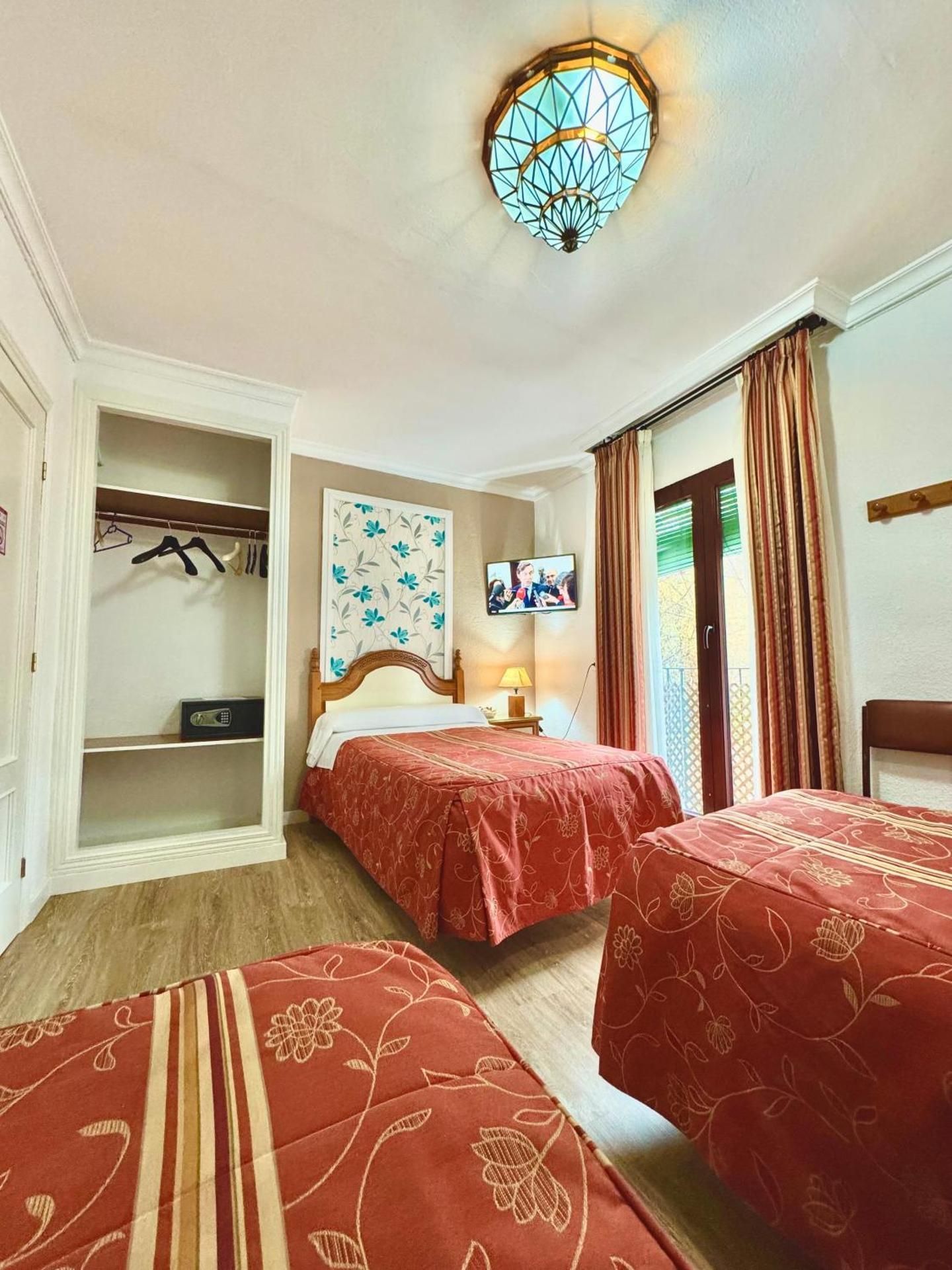 Triple Room with Private Bathroom