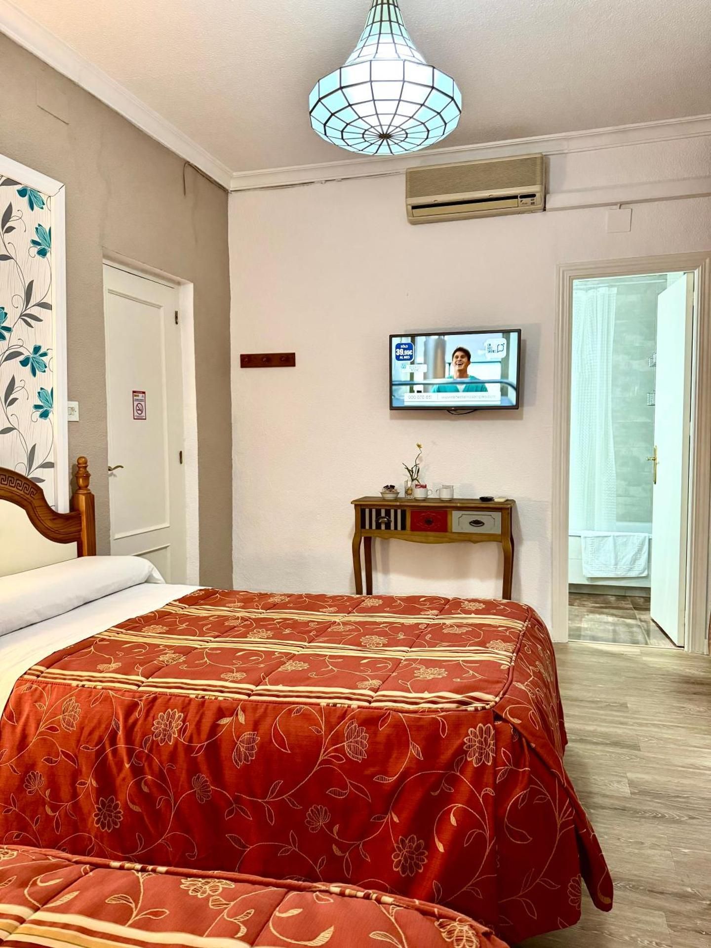 Double or Twin Room with Private Bathroom