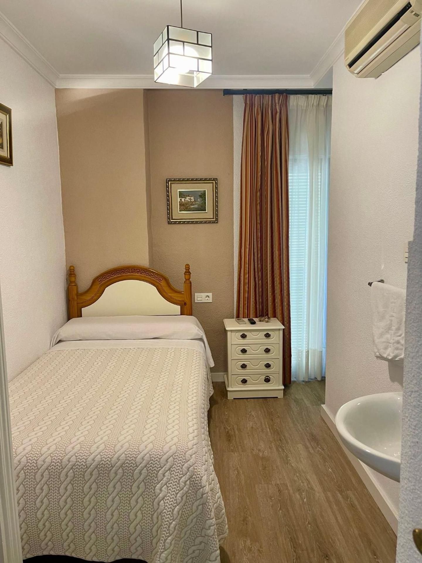 Comfort Triple Room