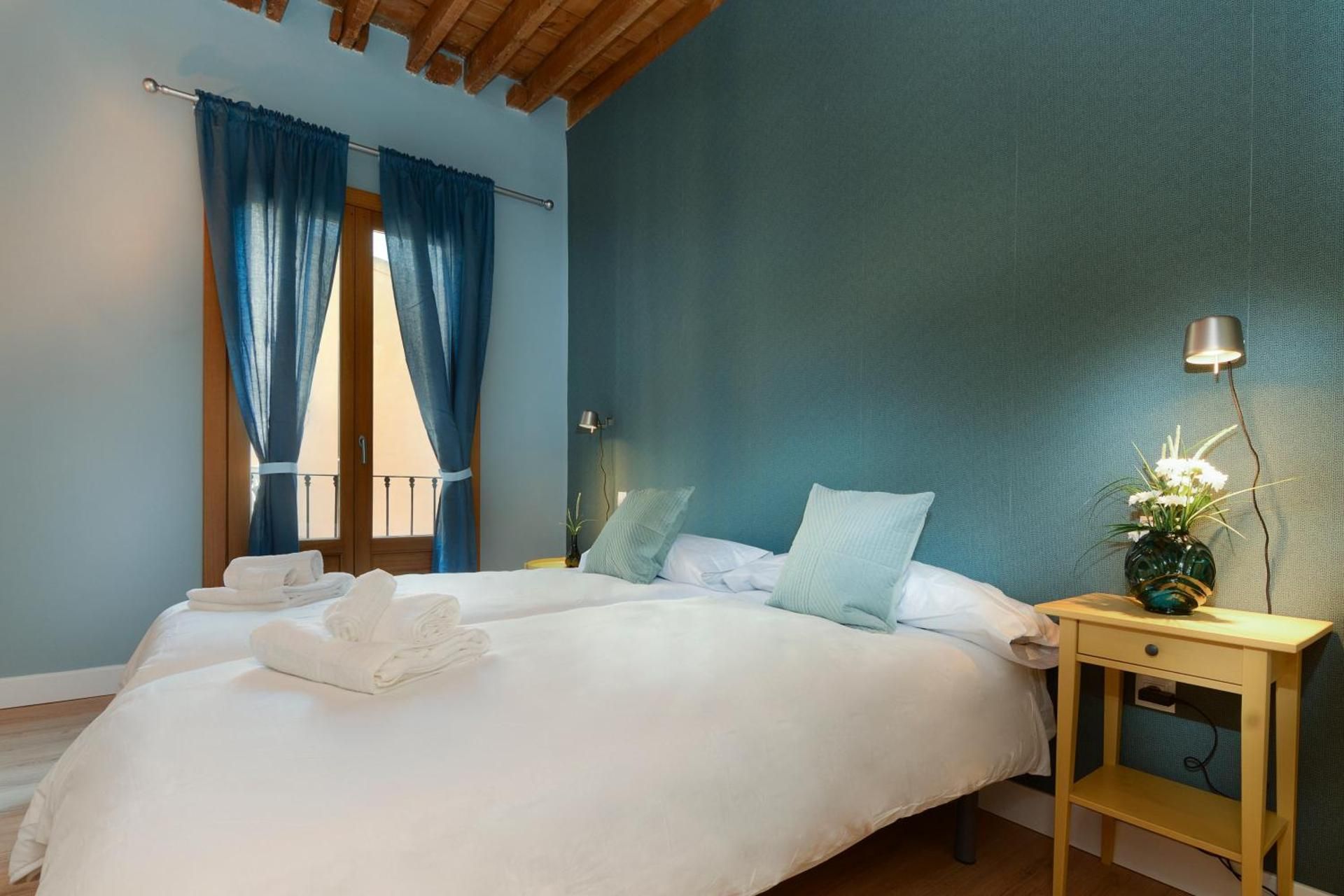 Standard Double Room with Shared Bathroom