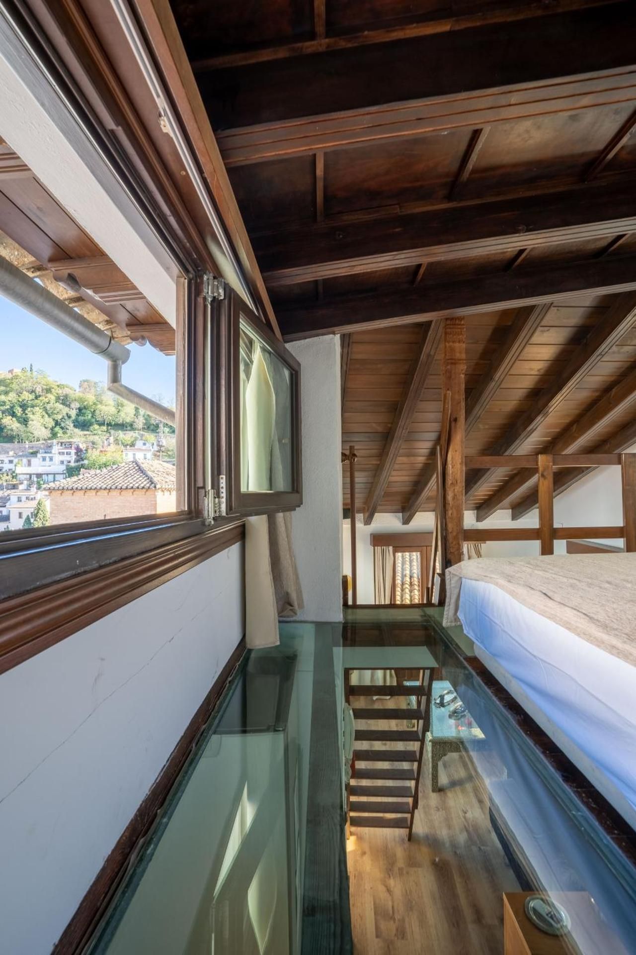 Penthouse with Alhambra View