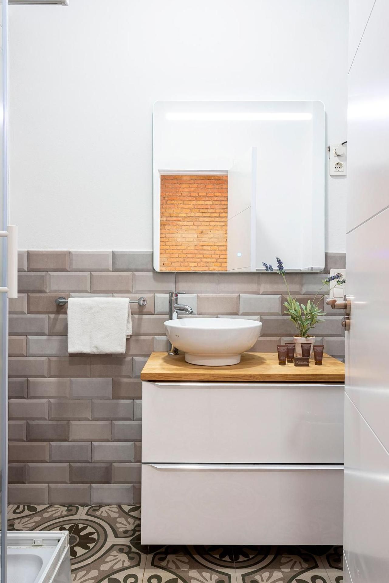 One-Bedroom Apartment without Terrace