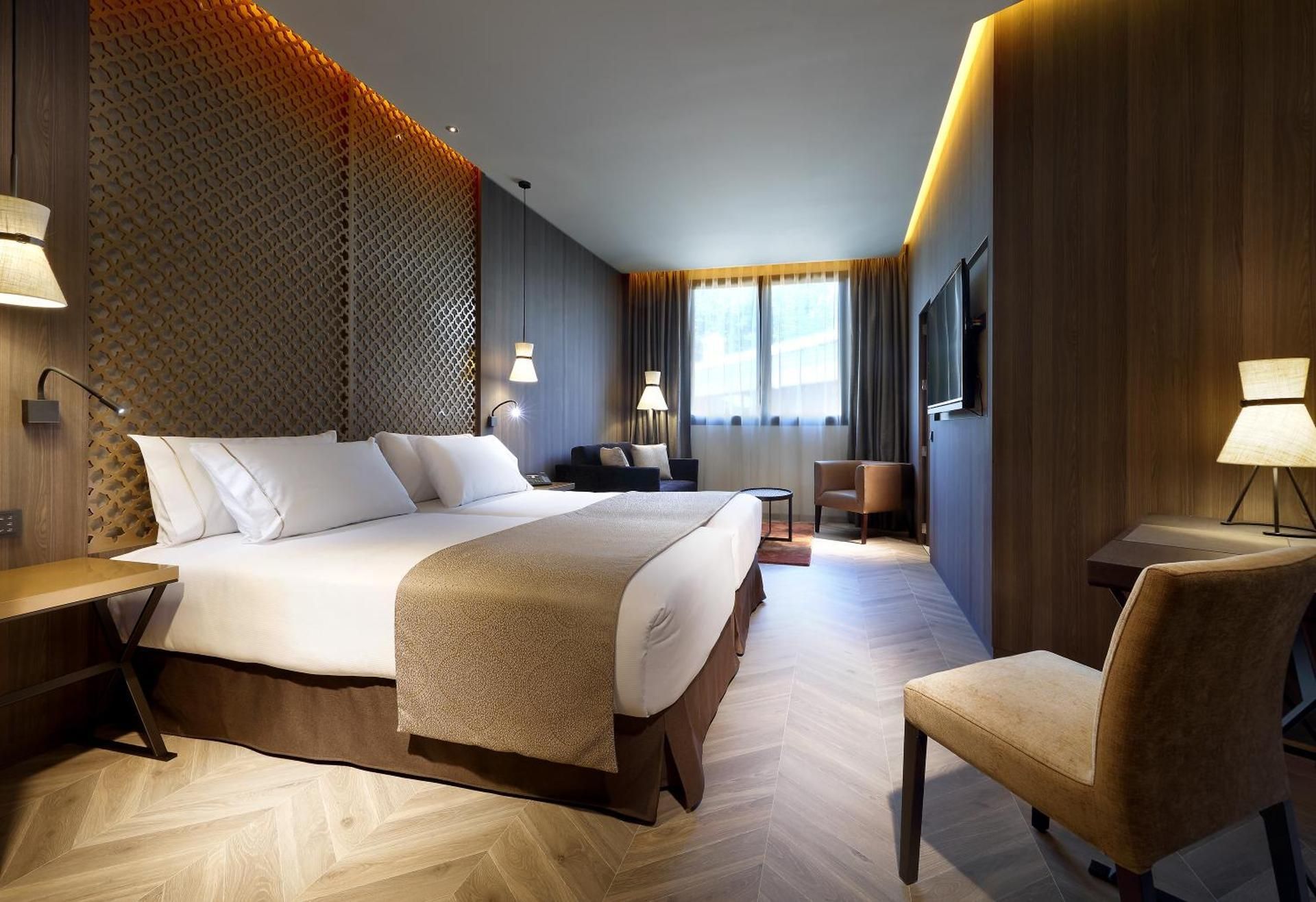 Deluxe Double or Twin Room