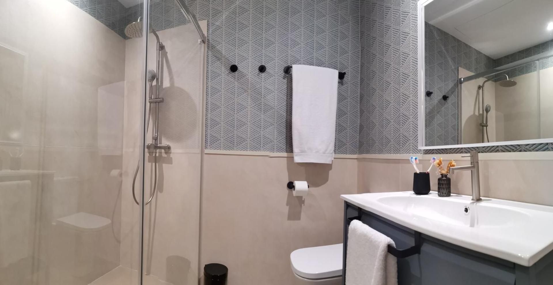One-Bedroom Deluxe Apartment