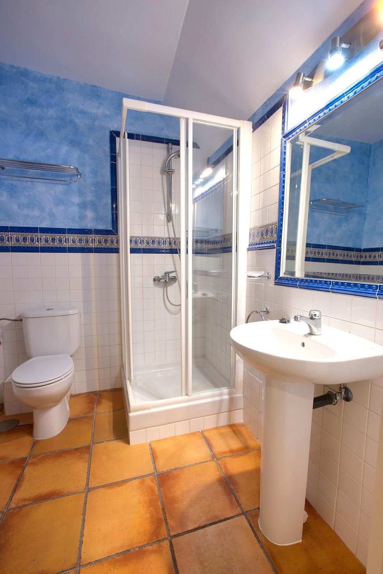 Basic Triple Room