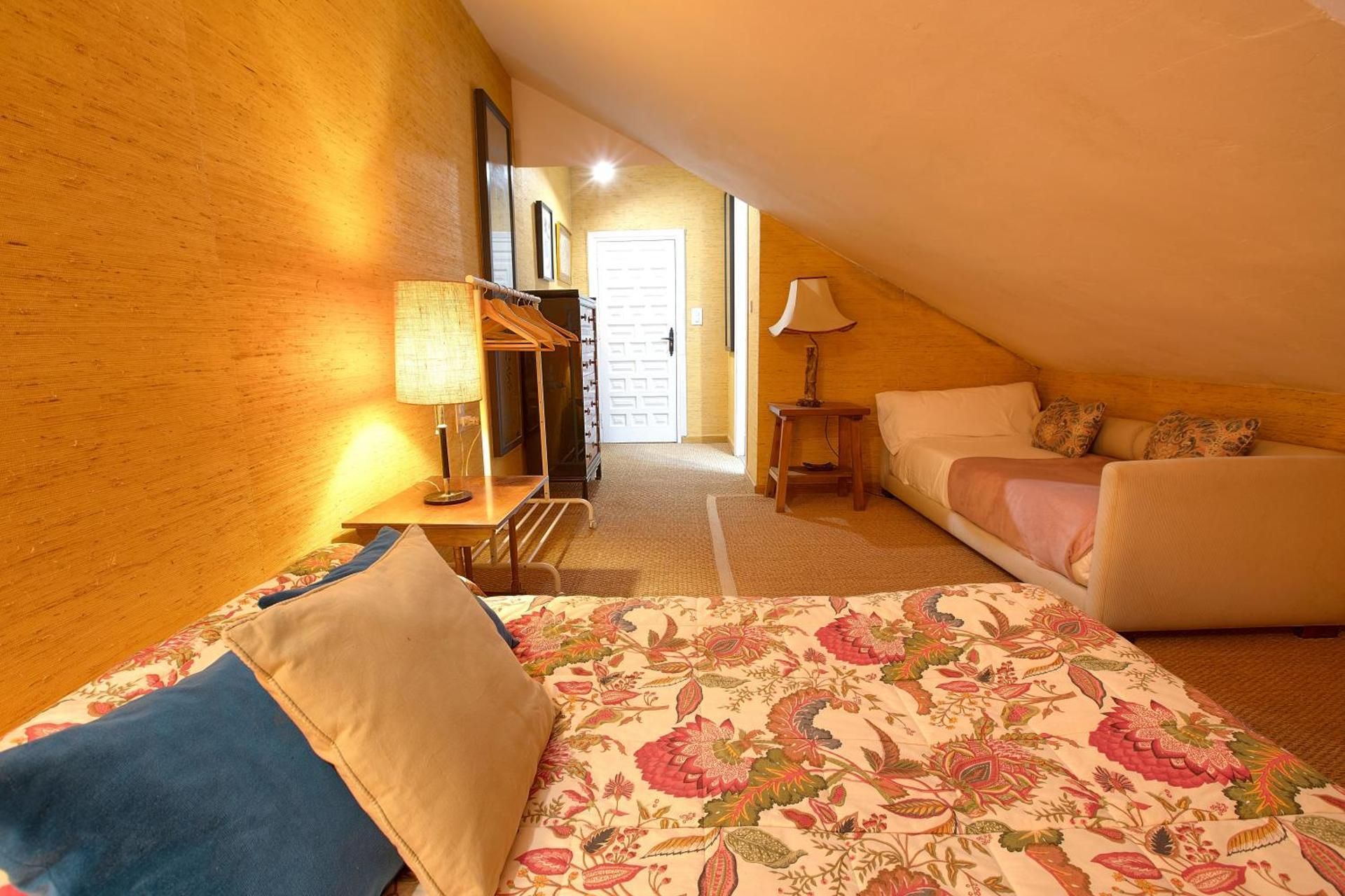 Basic Triple Room