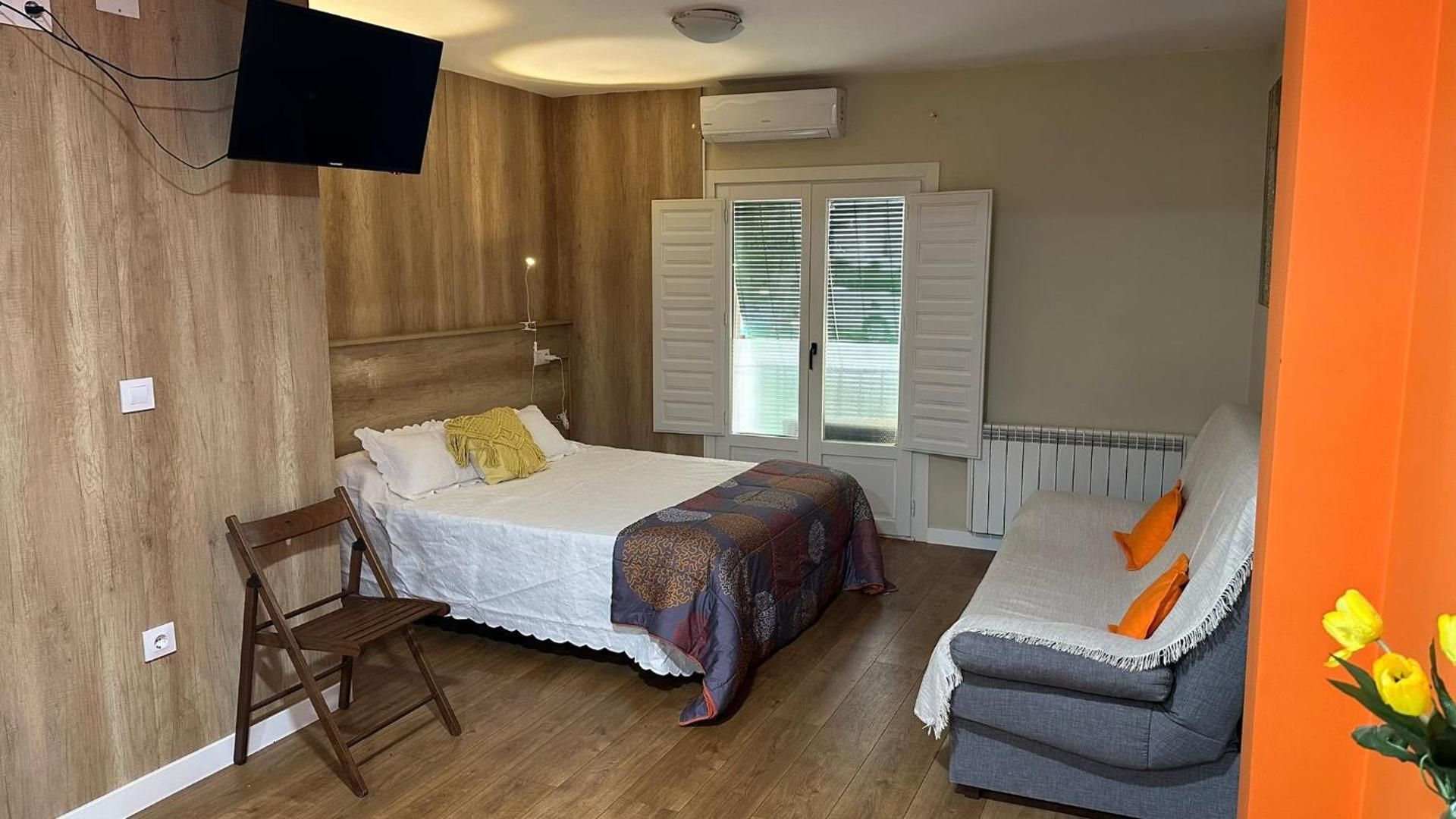 One-Bedroom Apartment (2 Adults)