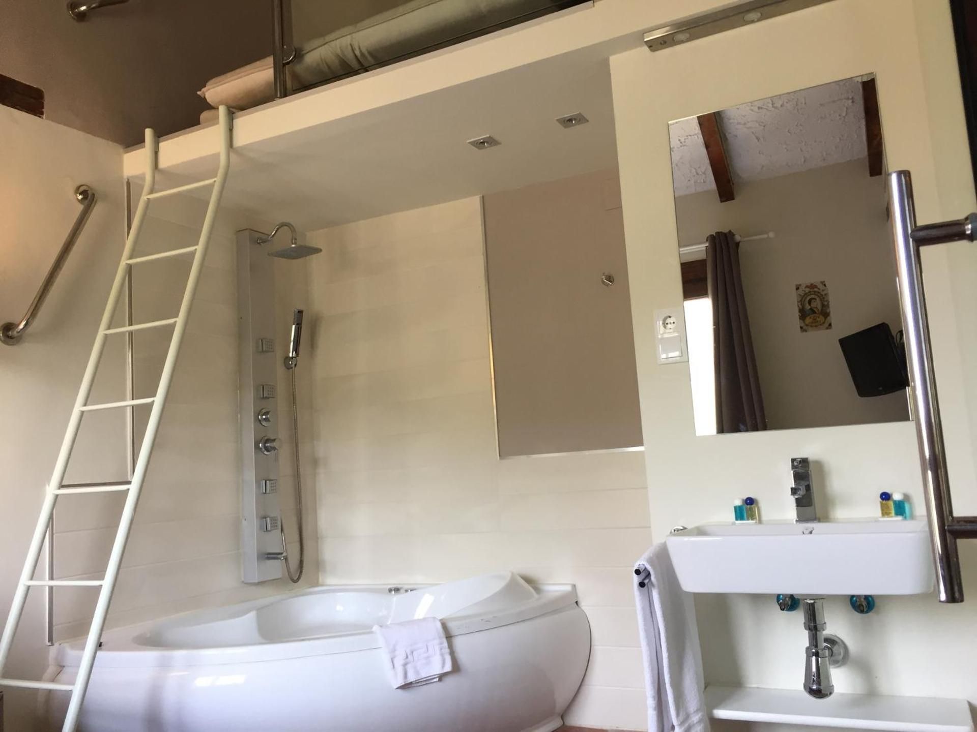 Deluxe Apartment with Views
