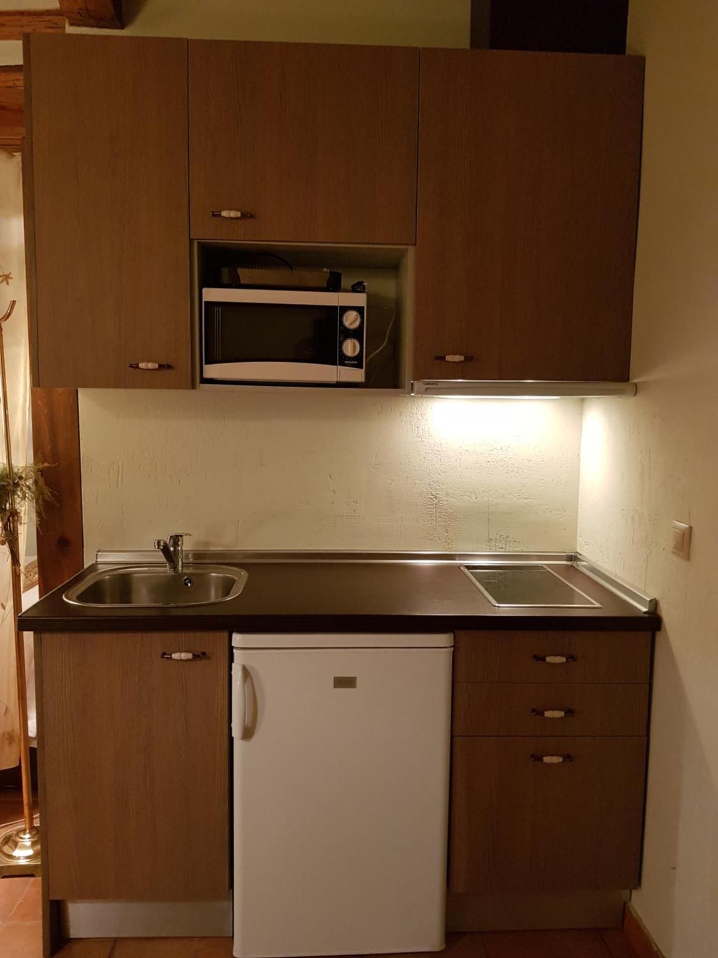 Studio (2 Adults)