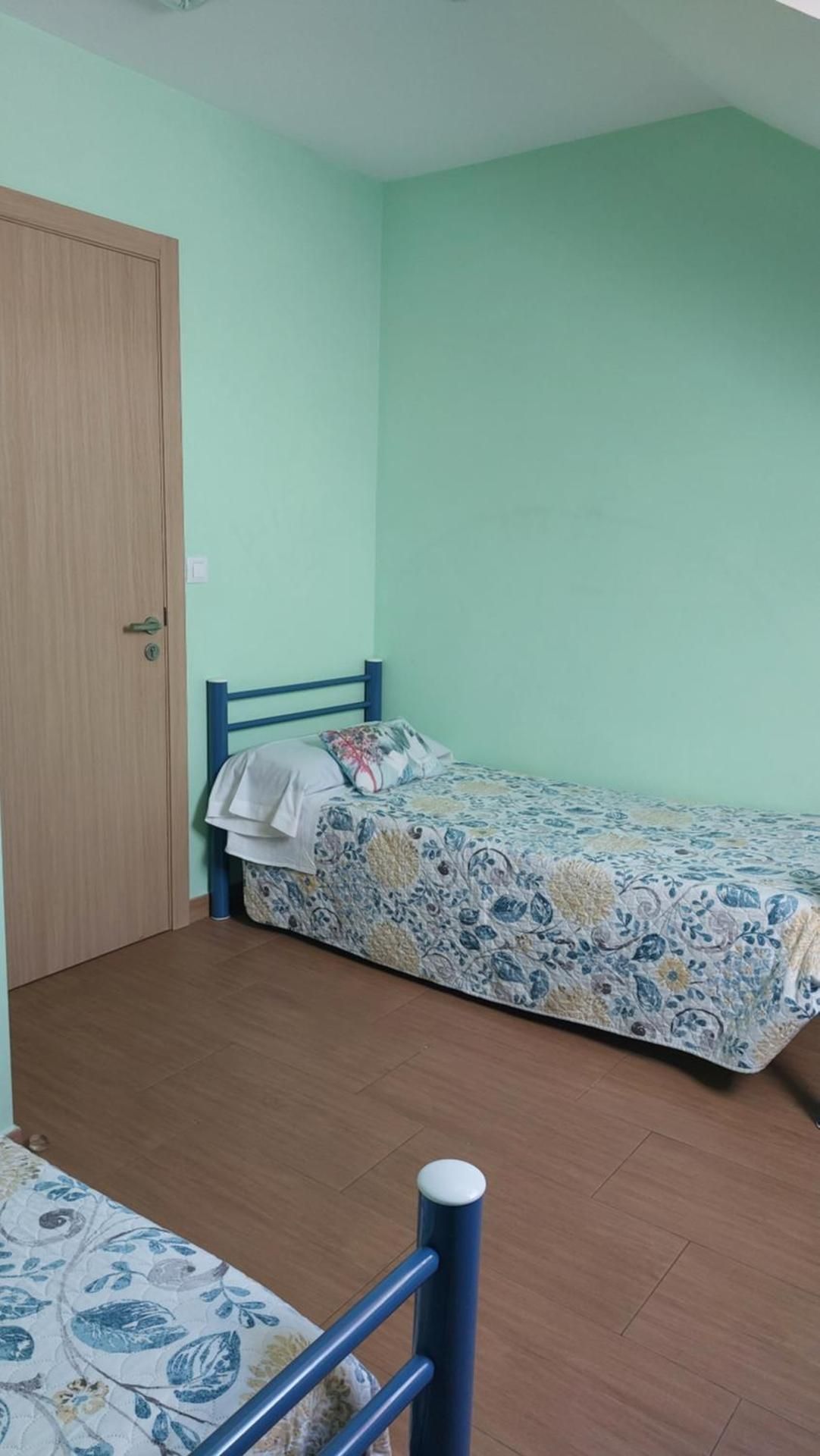 Twin Room with Shared Bathroom
