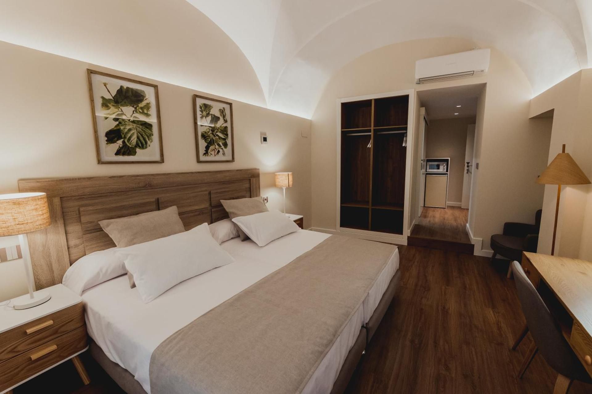 Standard Double or Twin Room with Balcony