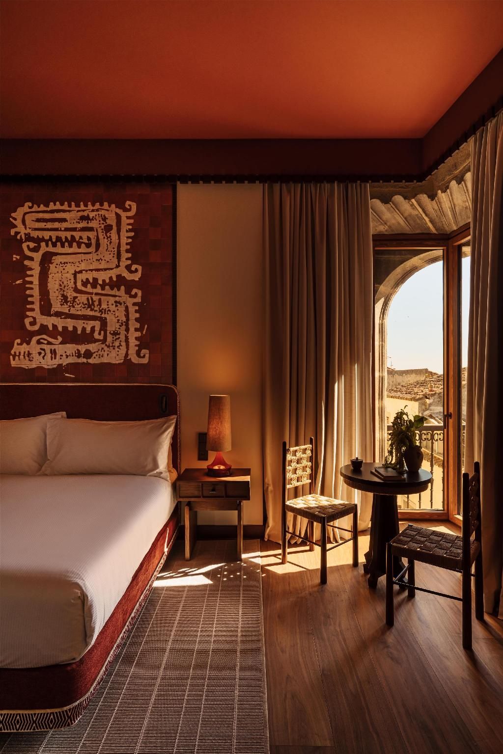 King Godoy Suite With Balcony