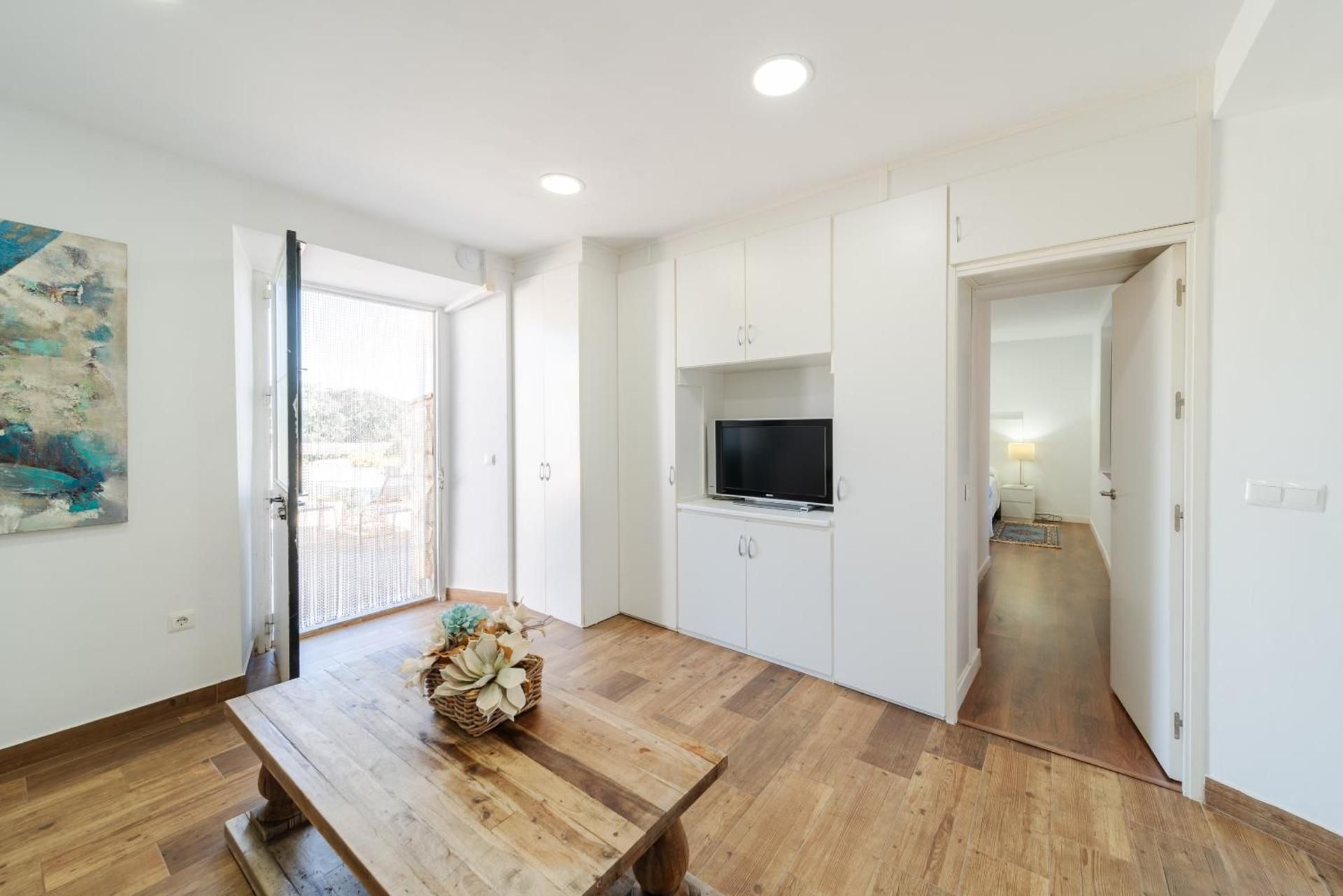 Suite with Mountain View