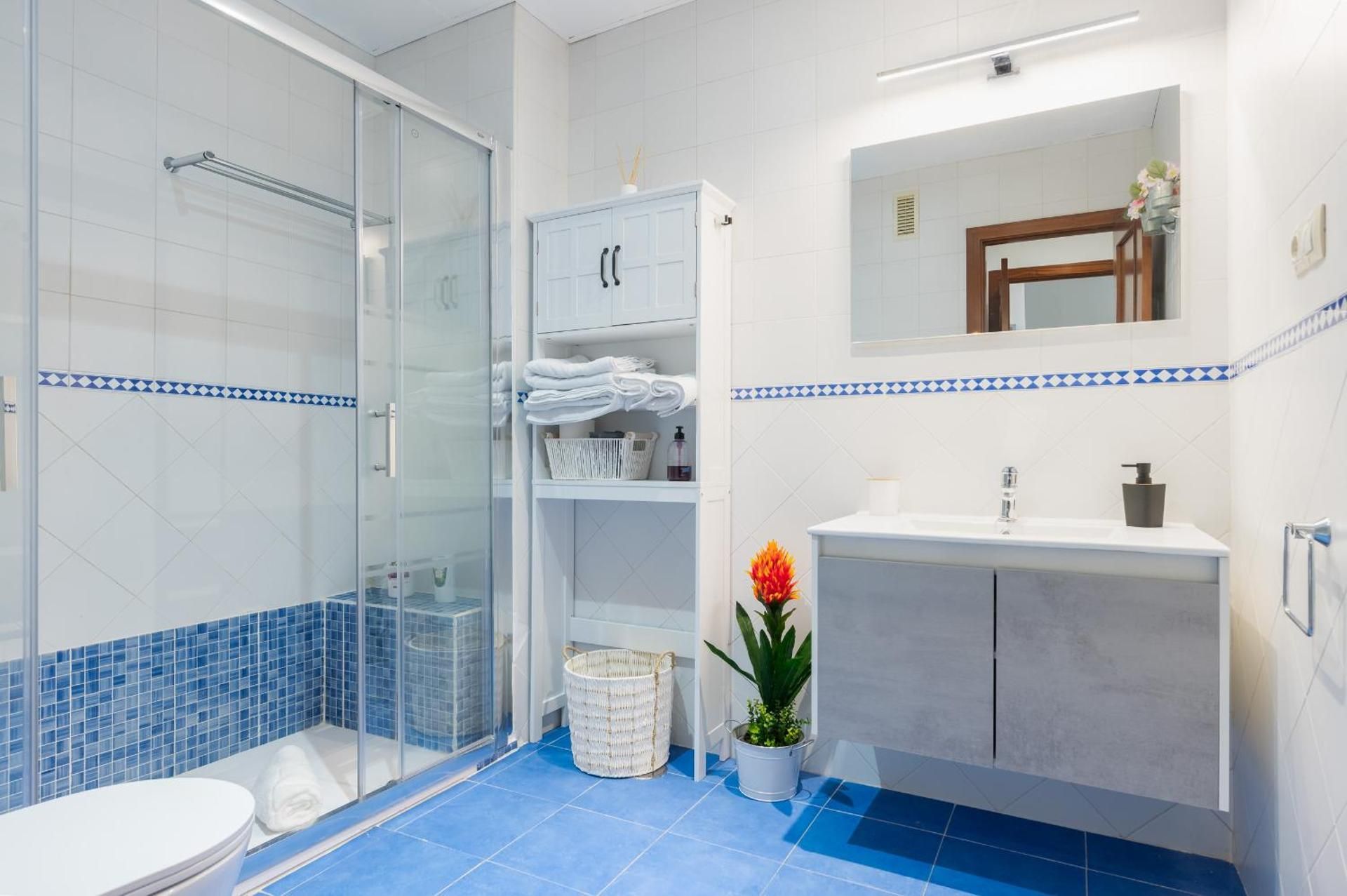 One-Bedroom Deluxe Apartment