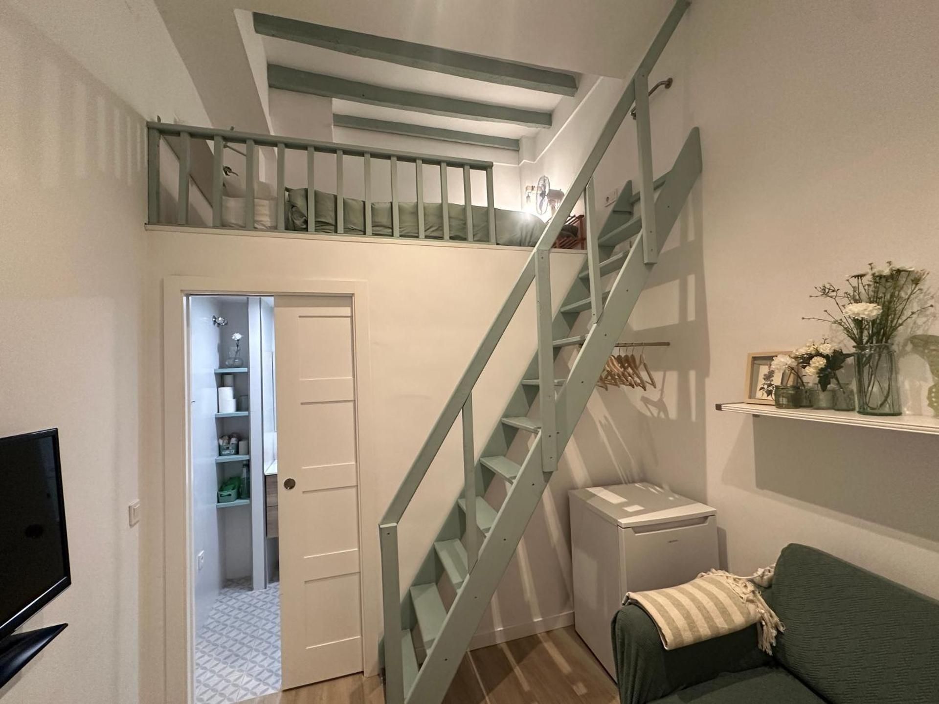 Studio - Split Level