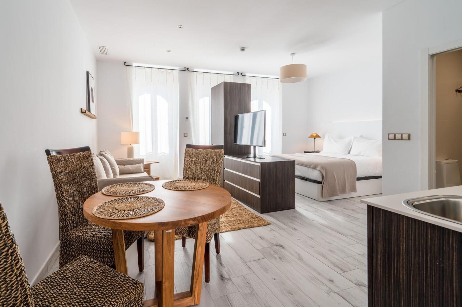 Superior Apartment