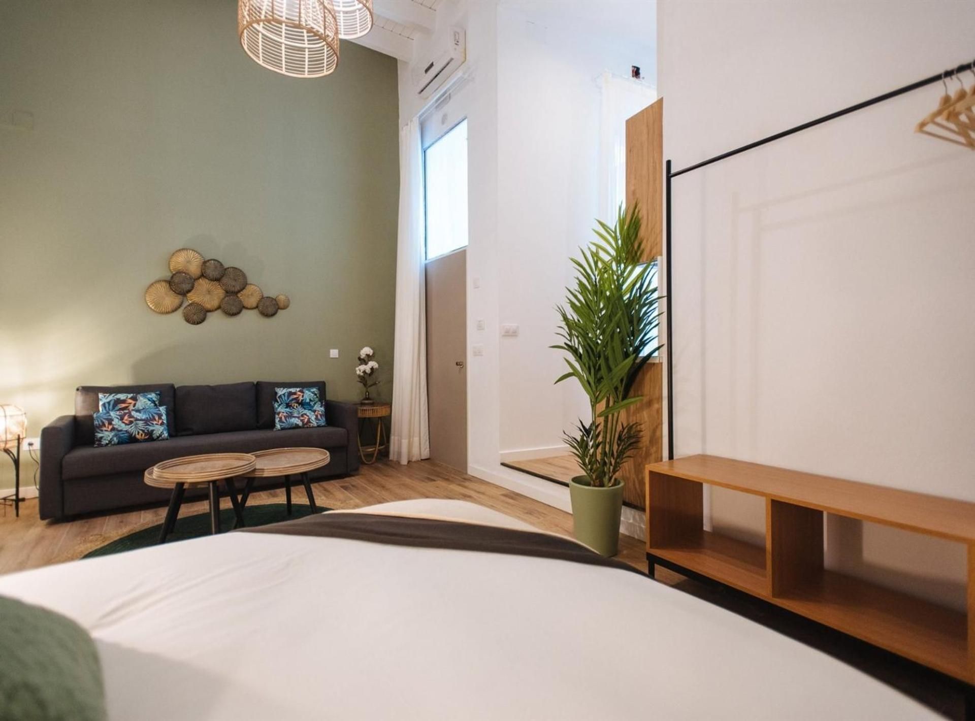 Studio Apartment