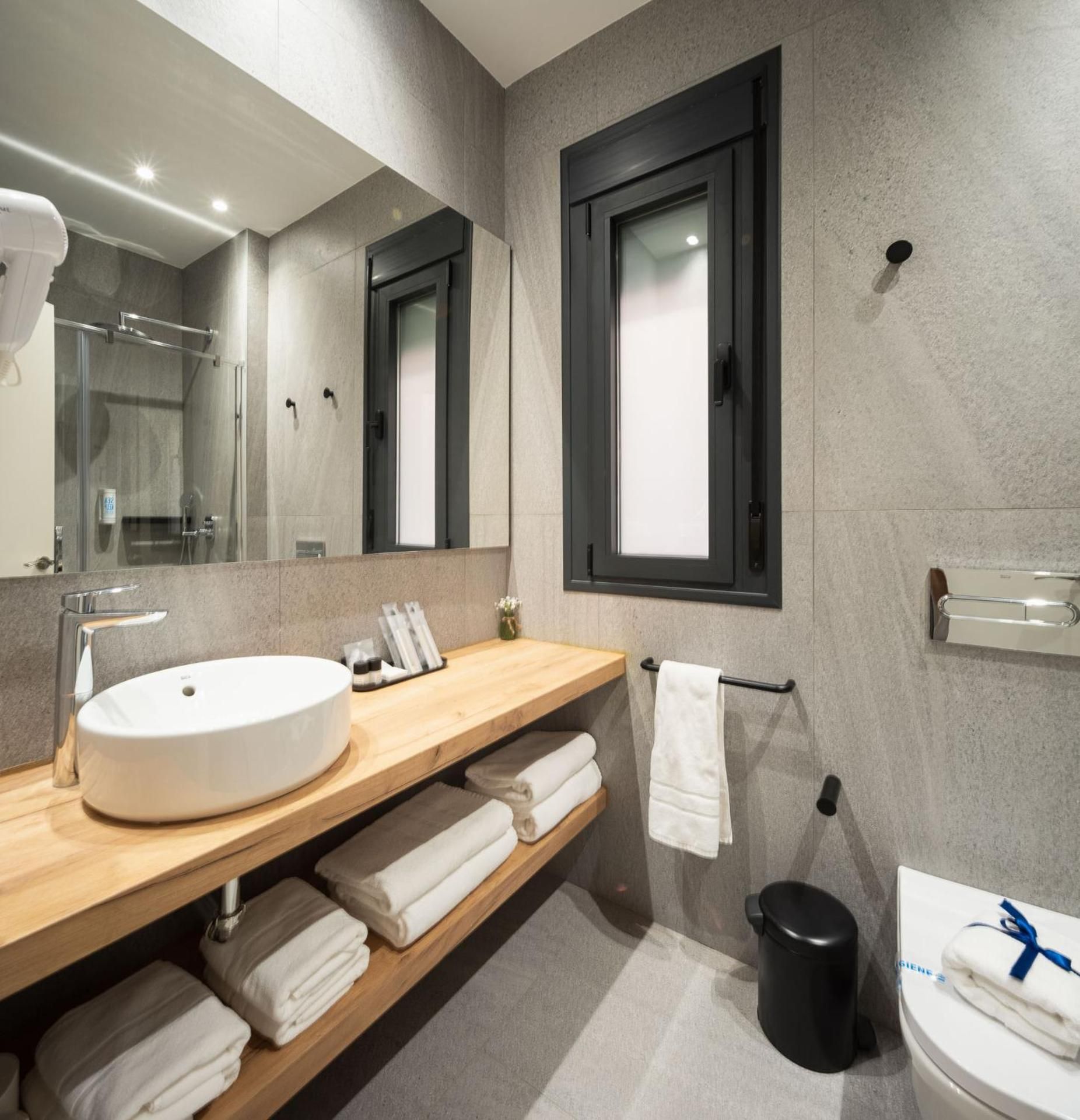 Two-Bedroom Deluxe Apartment