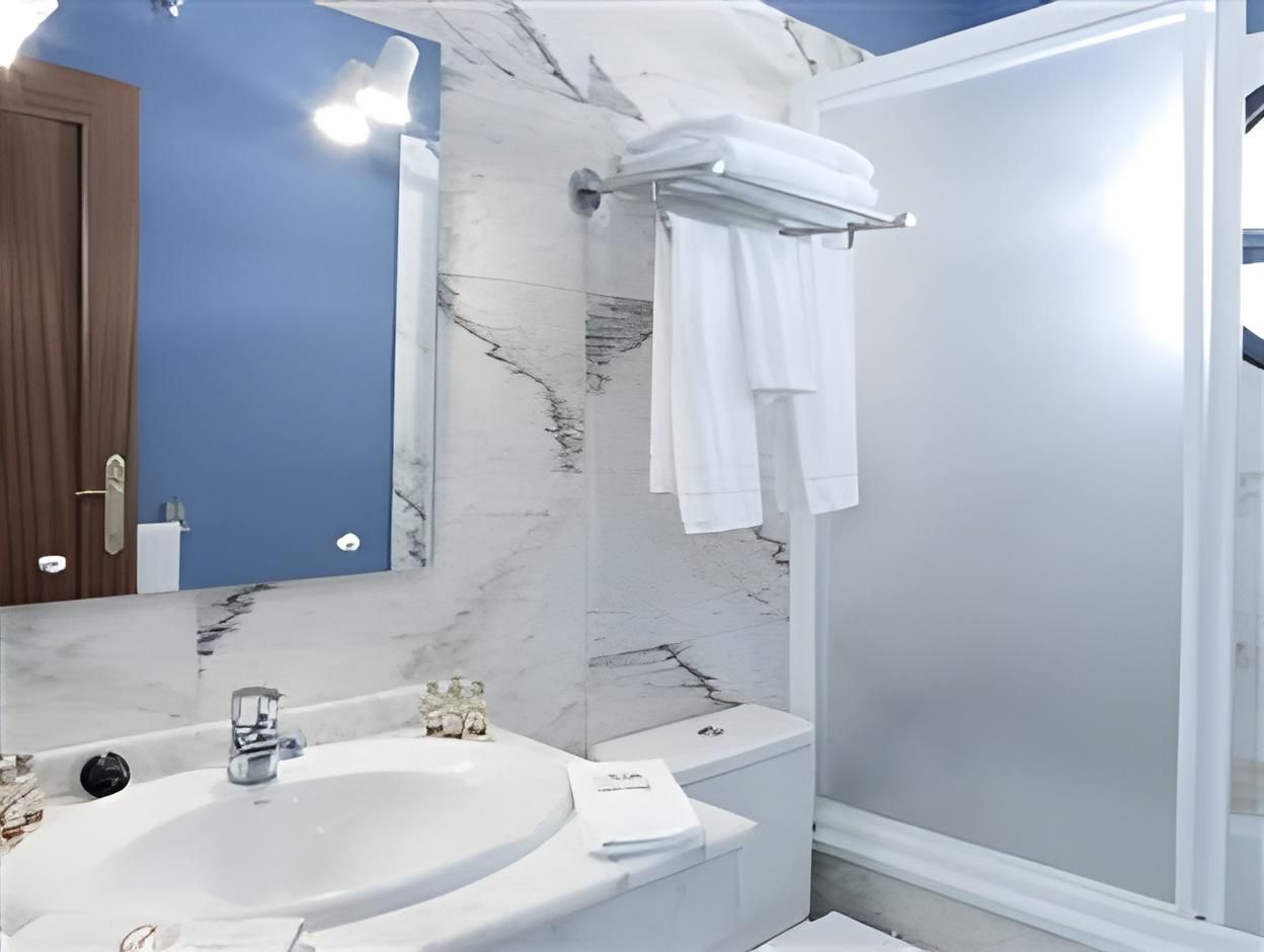 Apartment (2 Adults)