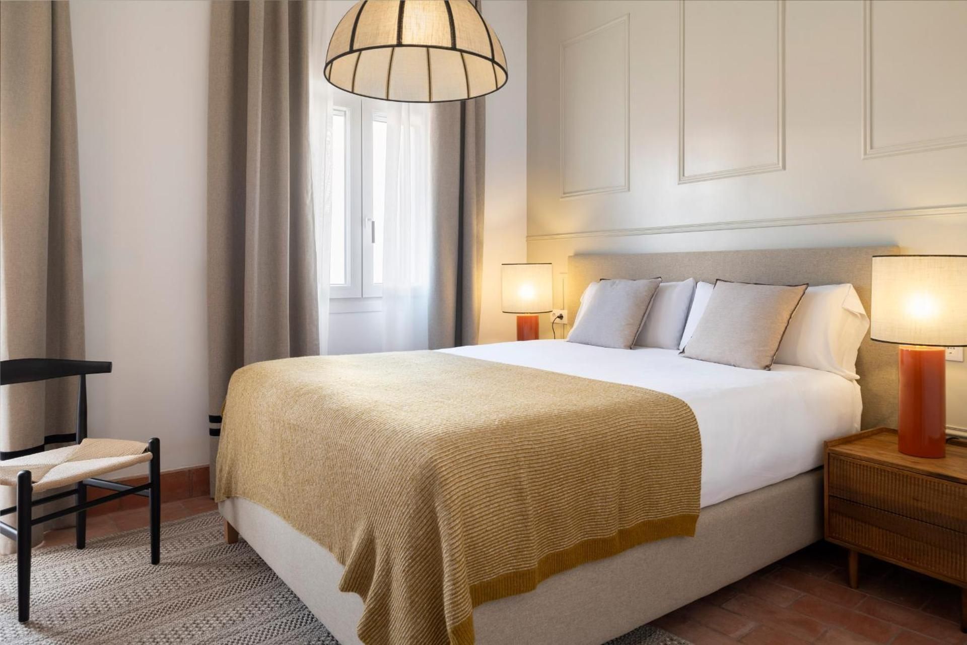 Apartamento 2 Dormitorios con Bañera de hidromasaje en terraza privada