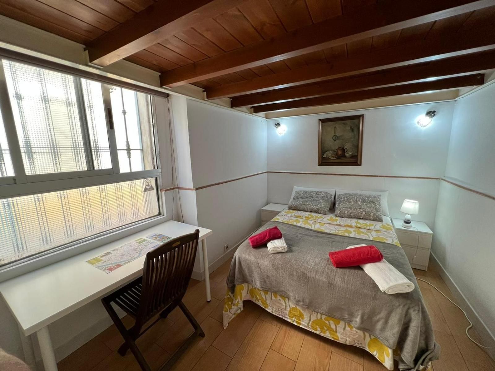 Standard Double Room with Shared Bathroom