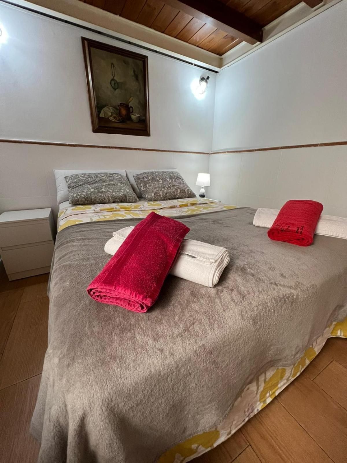 Standard Double Room with Shared Bathroom