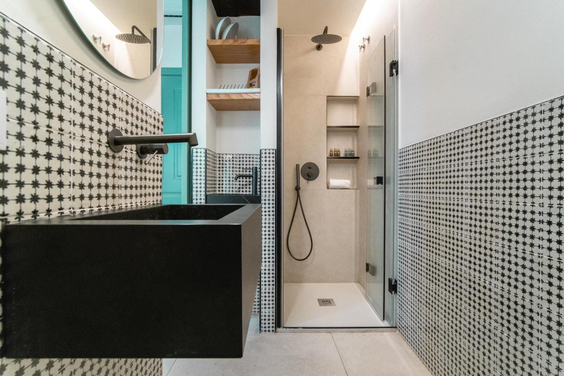 Double Exterior Room
