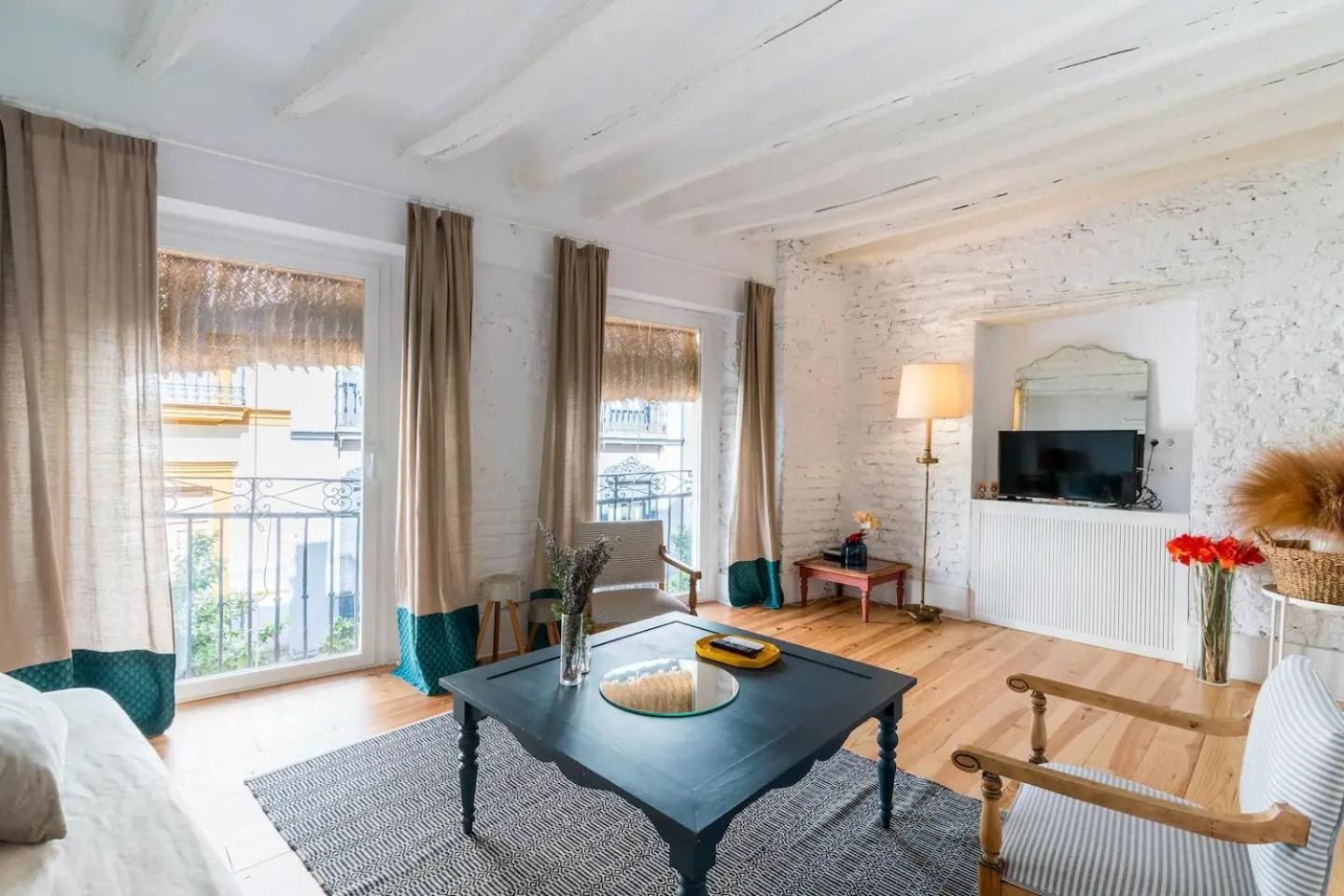 Apartment with Balcony