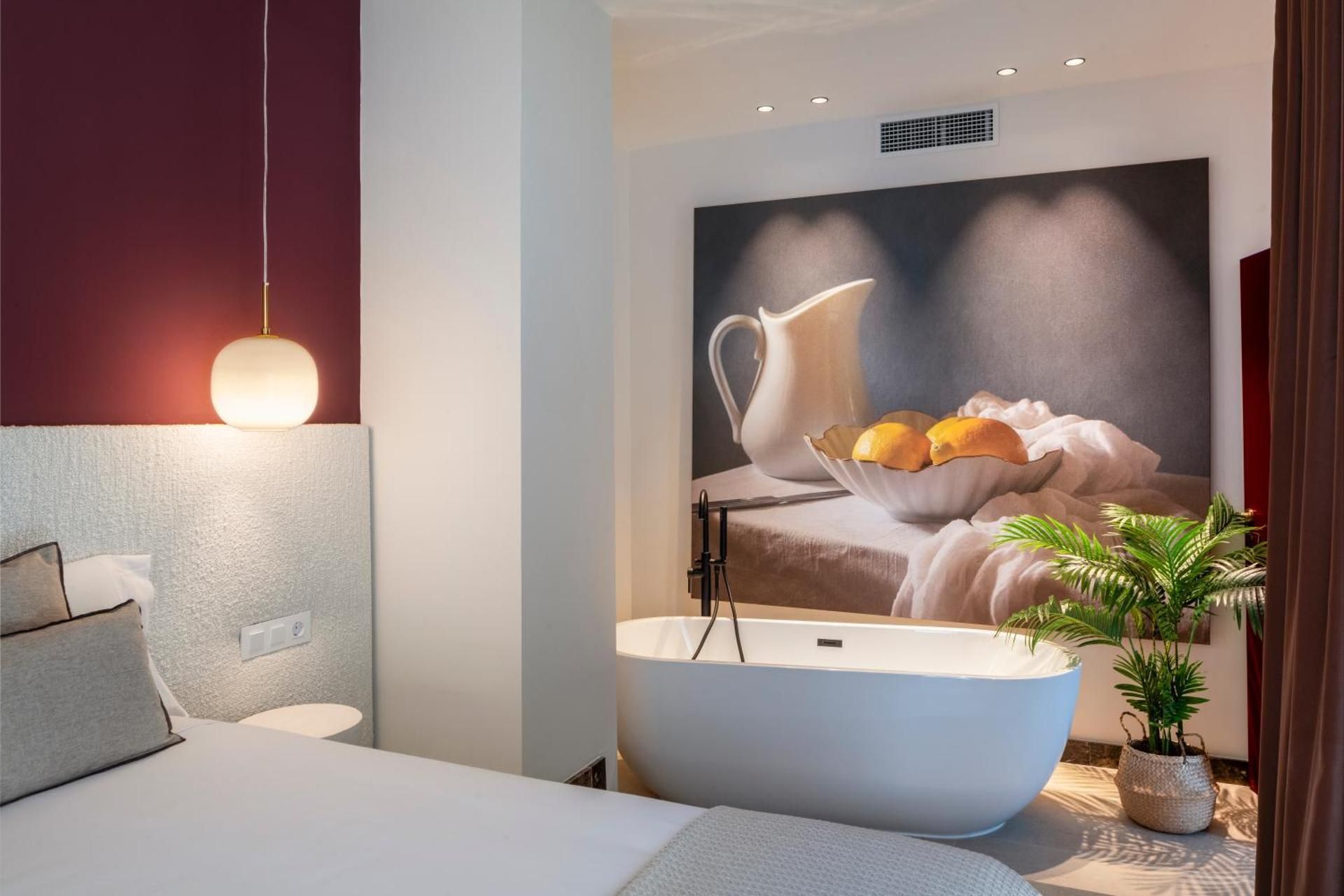 Superior One-Bedroom Apartment