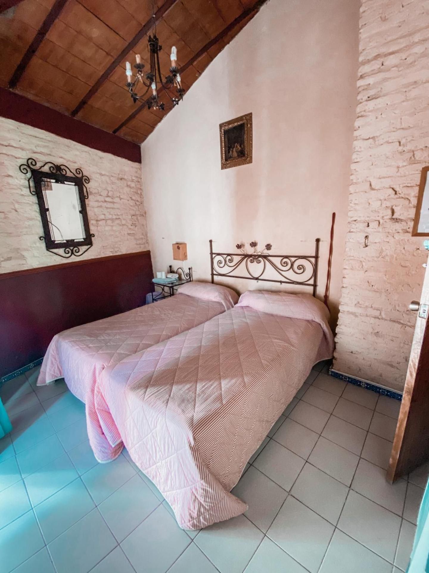 Double or Twin Room with Shared Bathroom