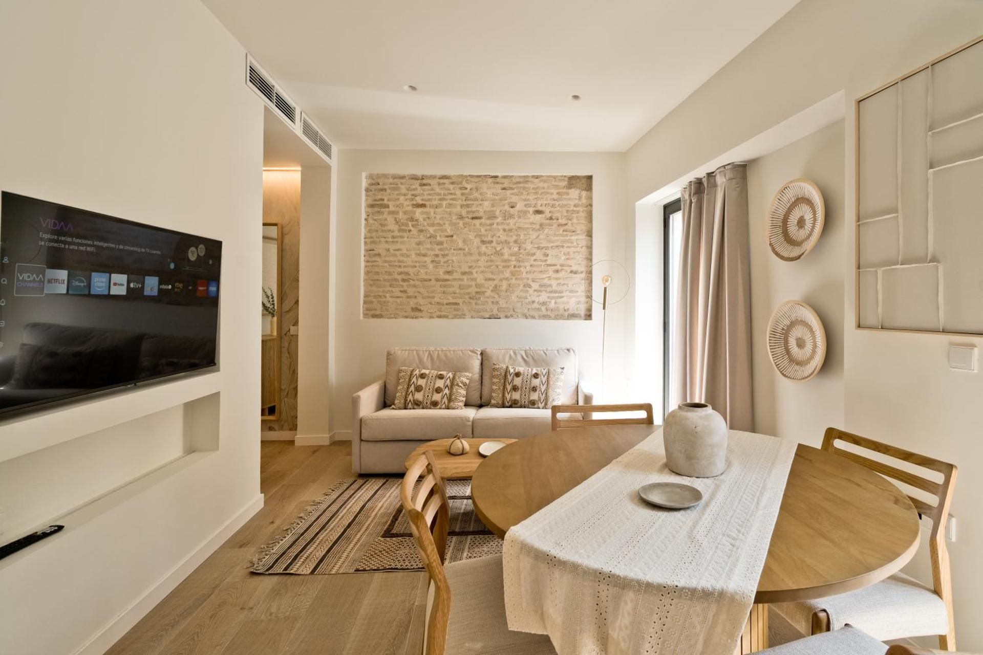 One-Bedroom Deluxe Apartment