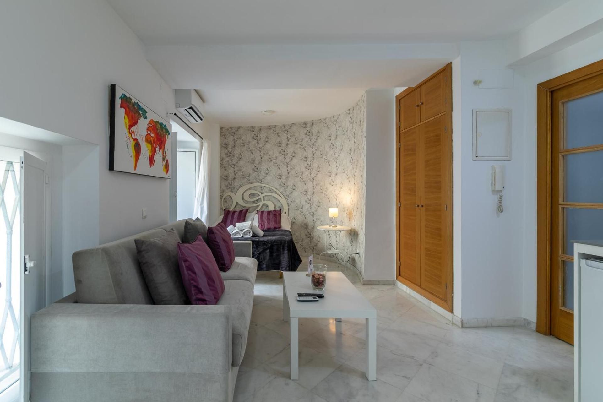 Studio (4 Adults)