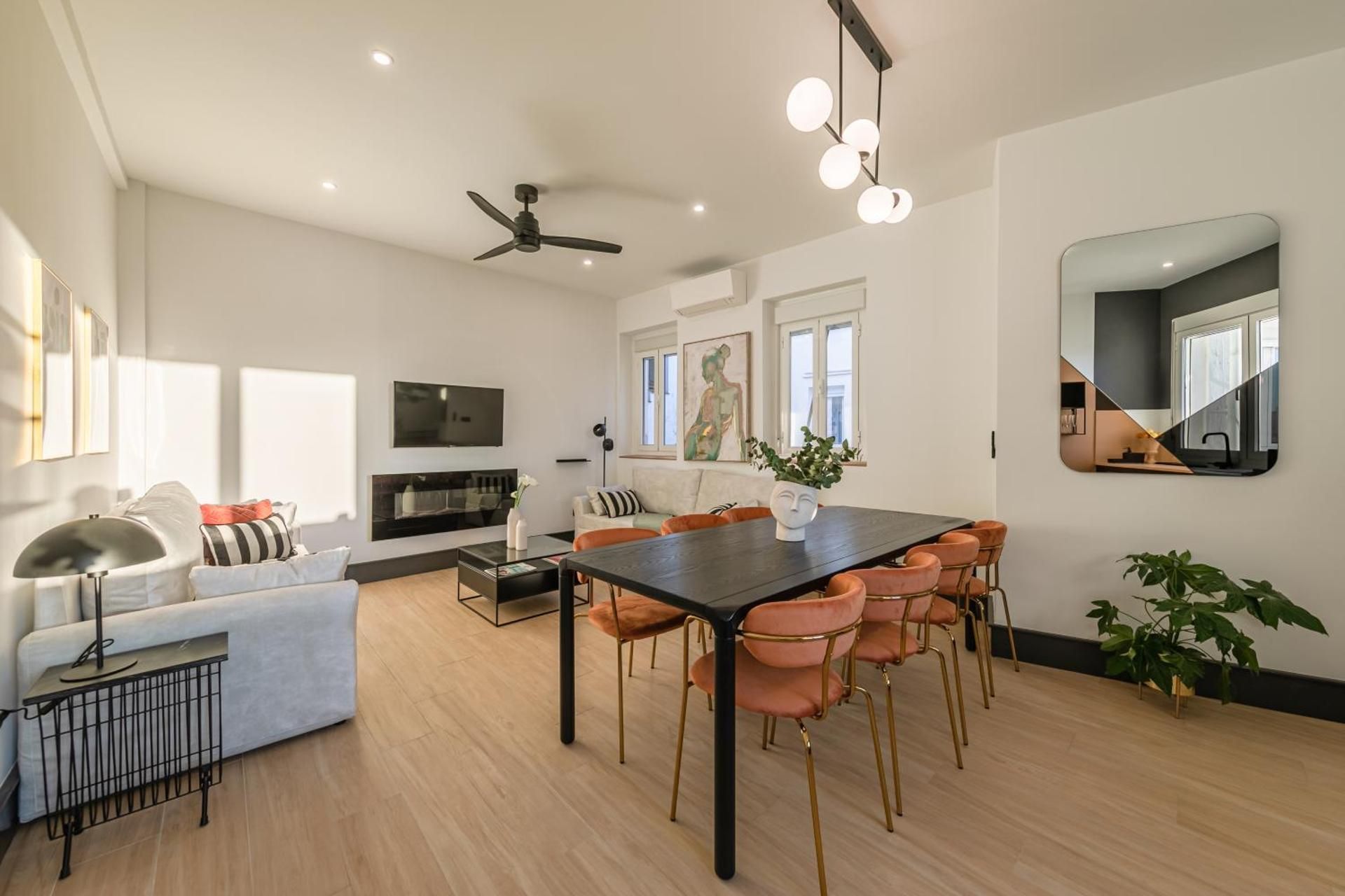 ISG Apartments Catedral