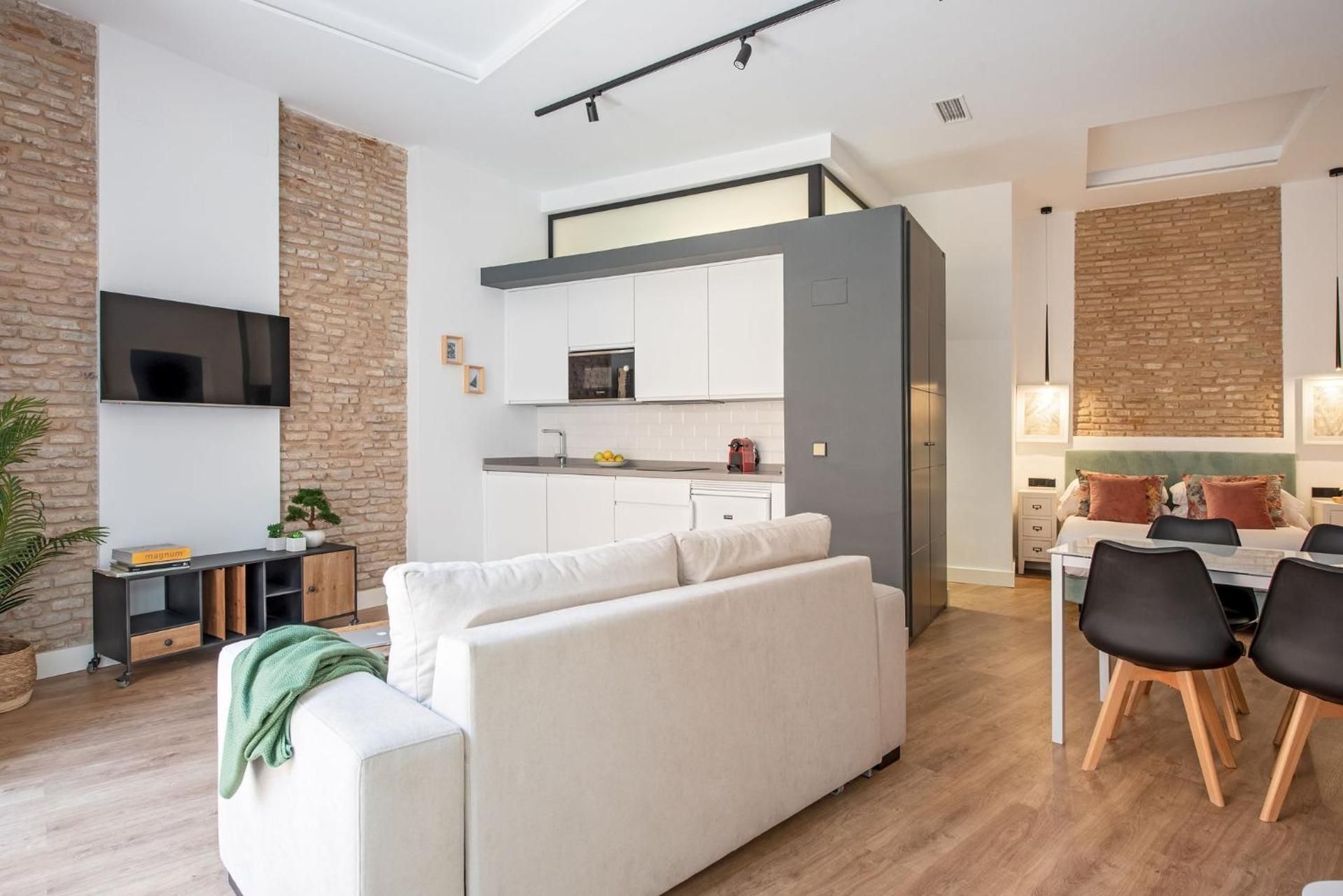 Superior Apartment
