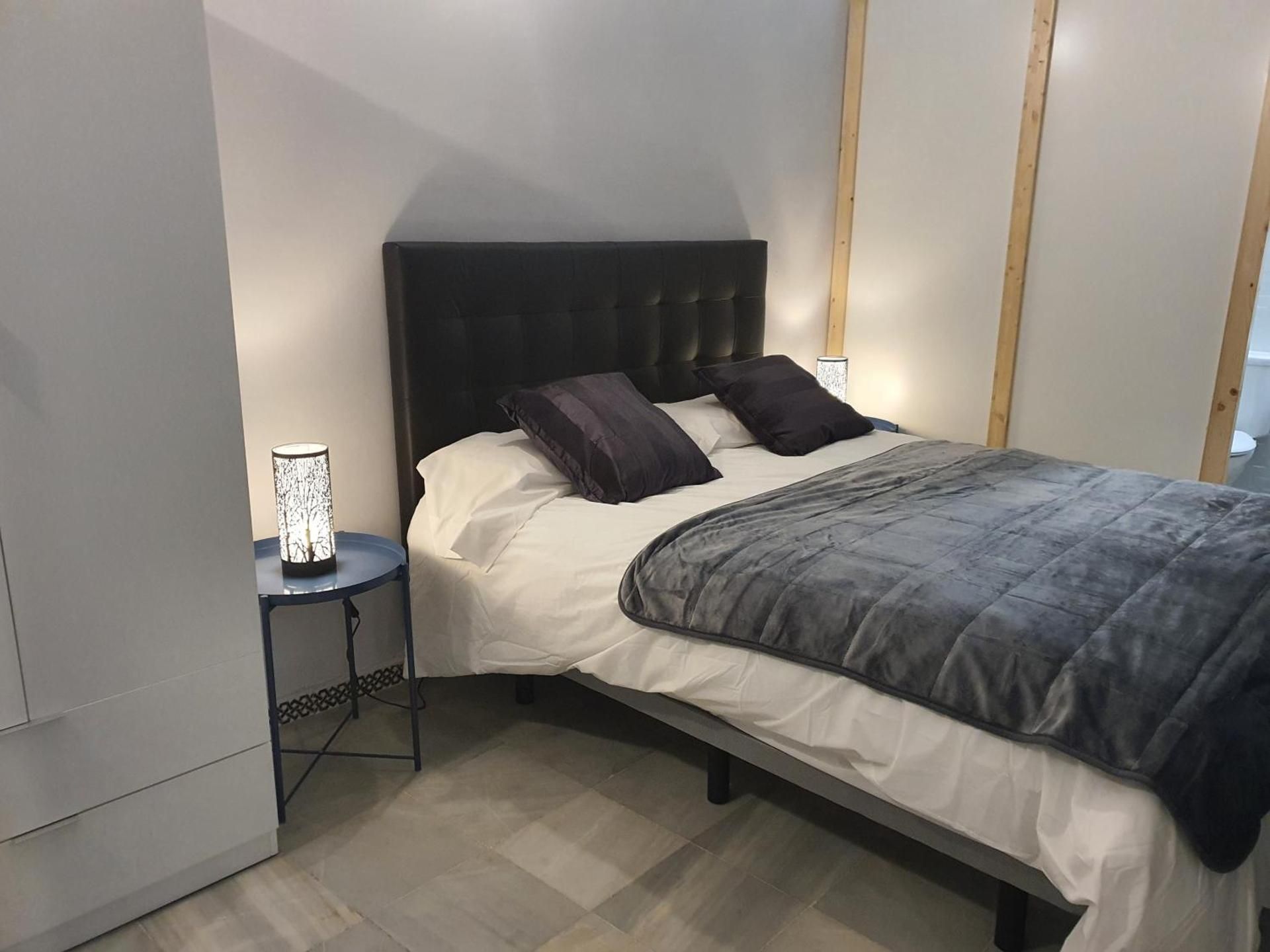 King Studio with Sofa Bed