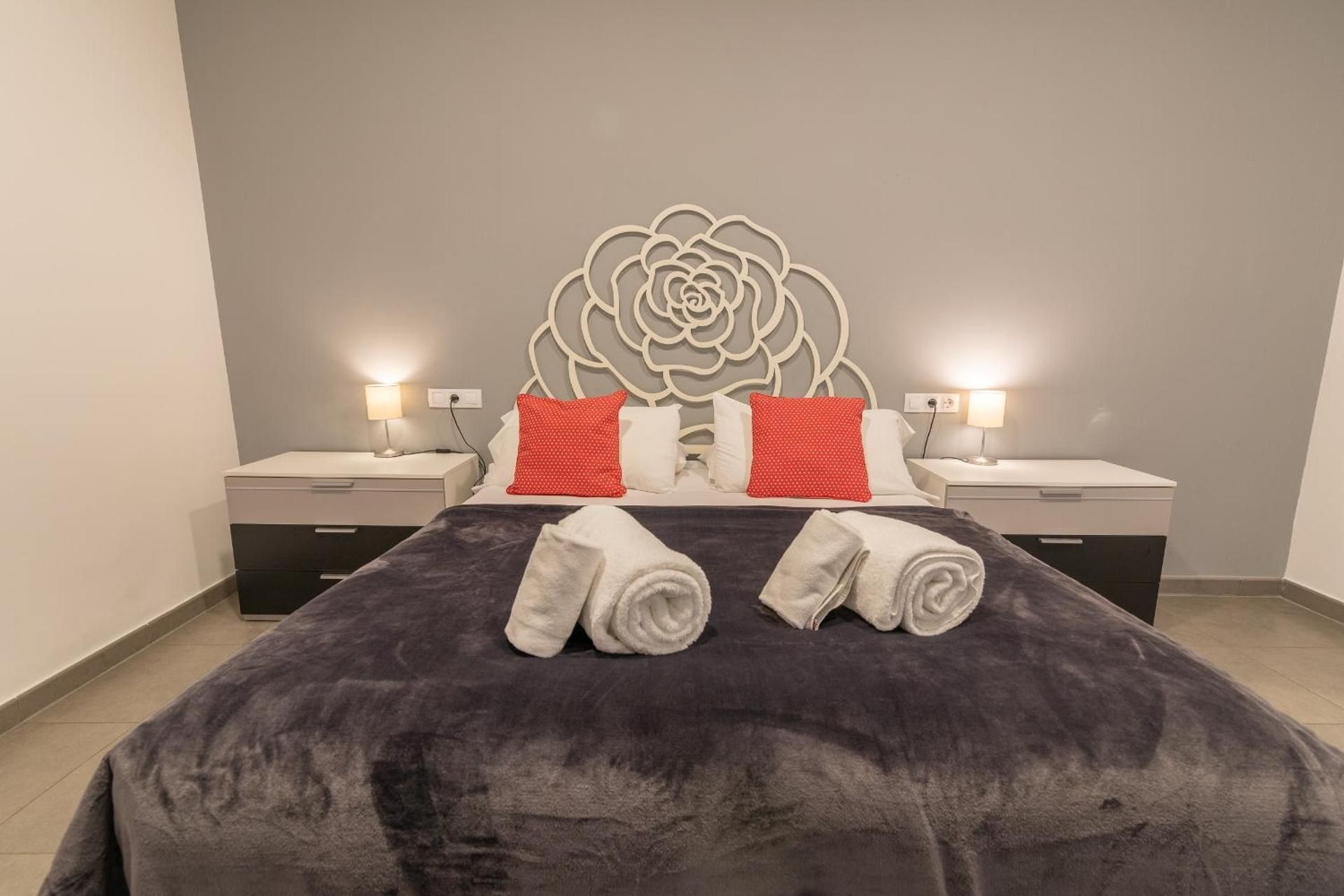 Indoor One-Bedroom Apartment (2-4 Adults)