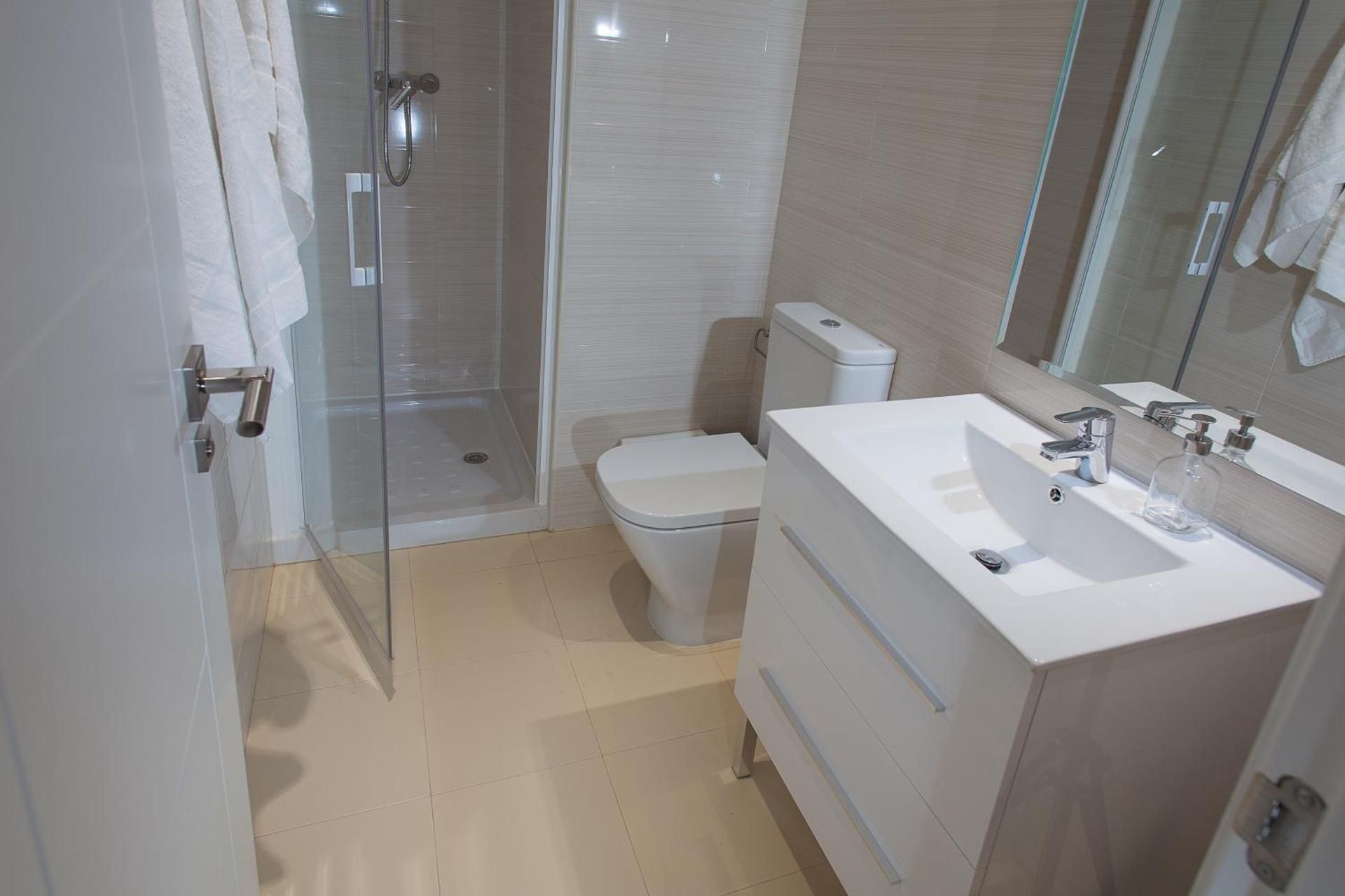 One-Bedroom Apartment (4 Adults)