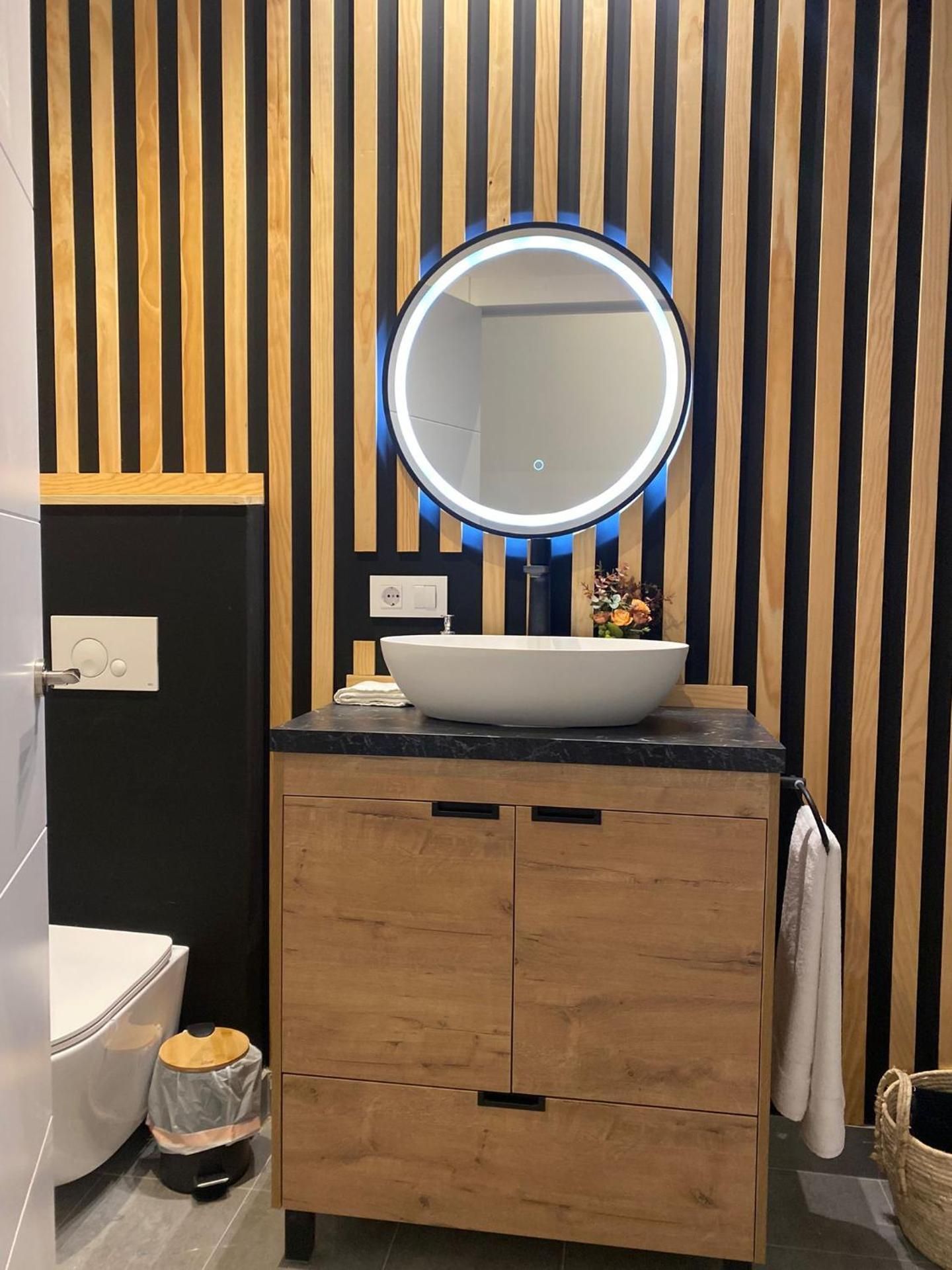 Superior Apartment with Bathtub