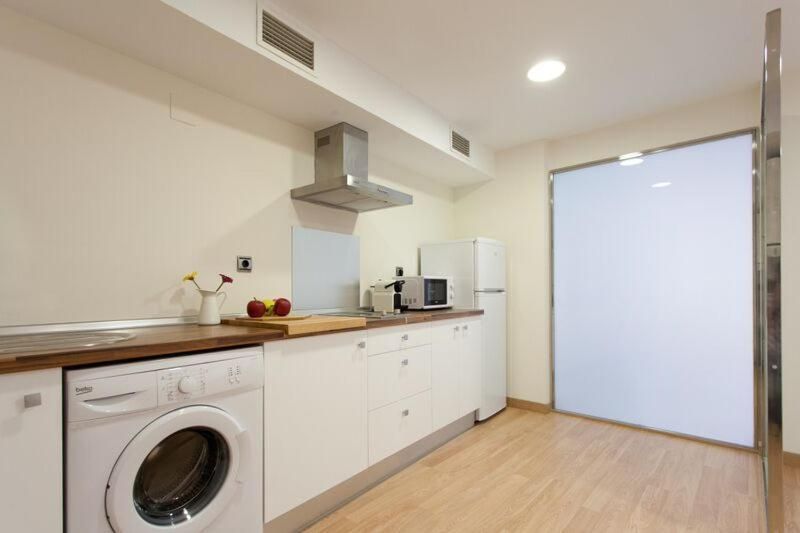 One-Bedroom Apartment (3)