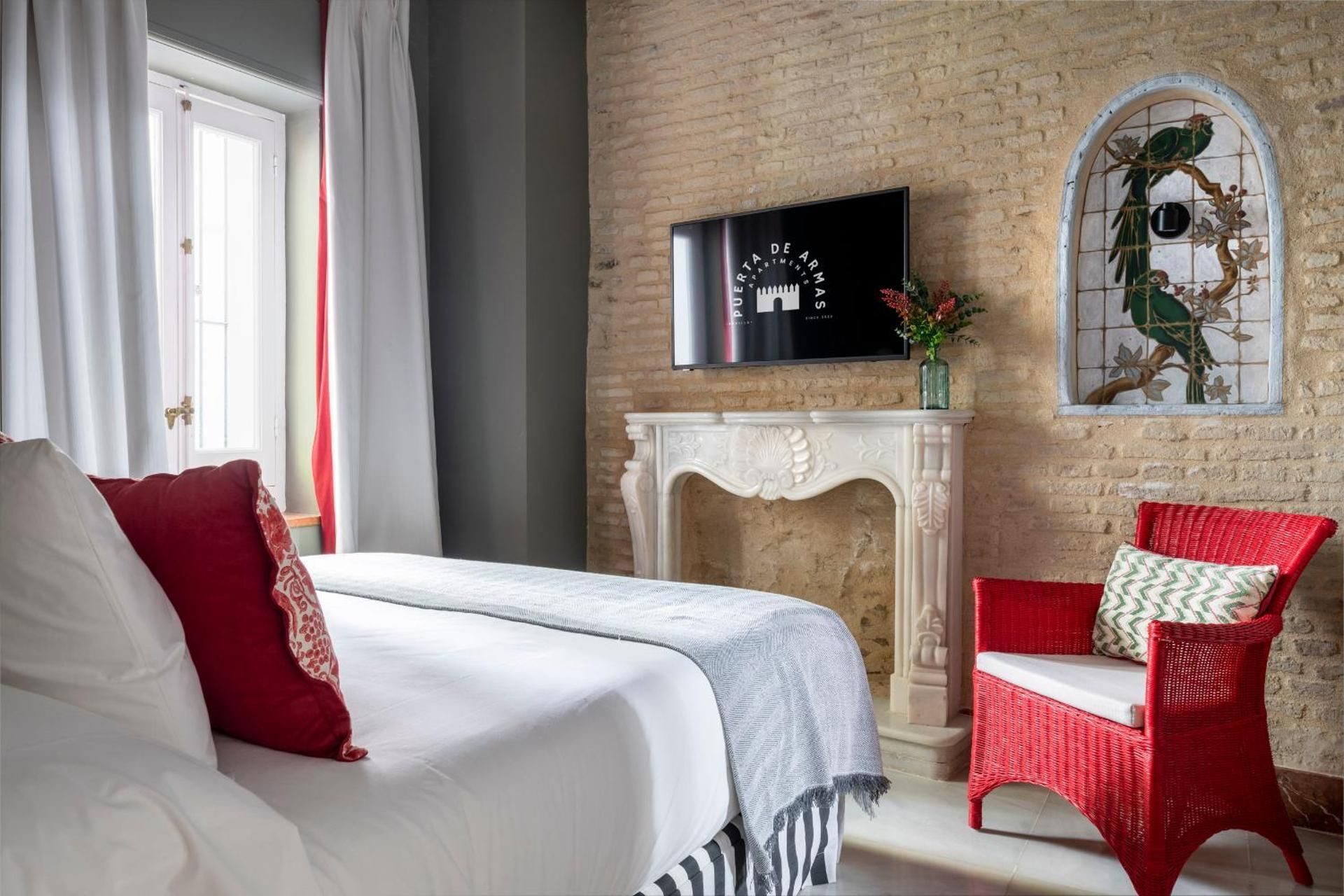 Apartment with courtyard and private jacuzzi