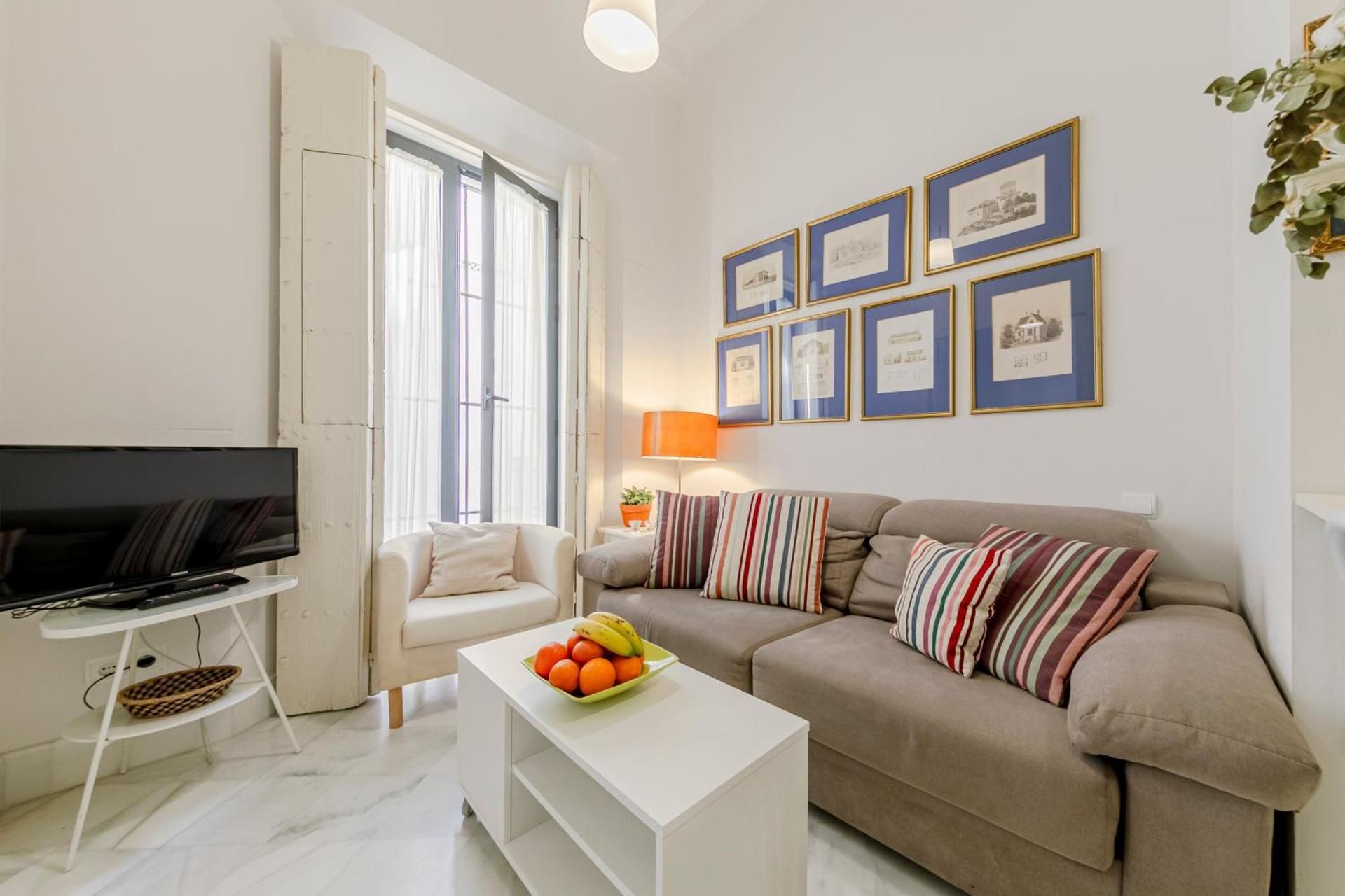 One-Bedroom Apartment with Balcony