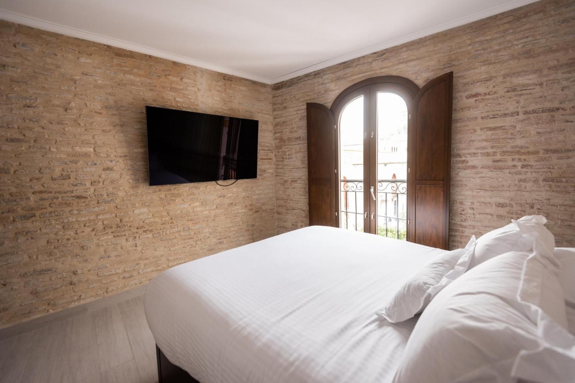 Suite with City View