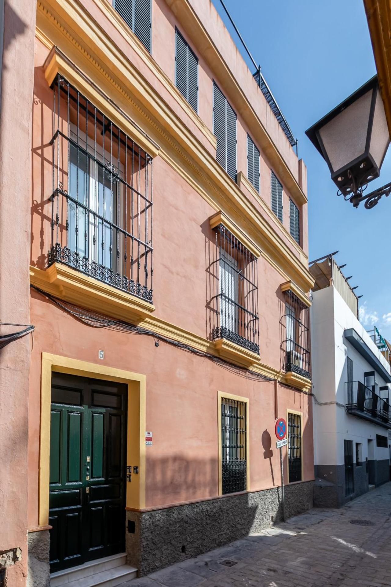 San Lorenzo Collection Homes - Space Maison Apartments