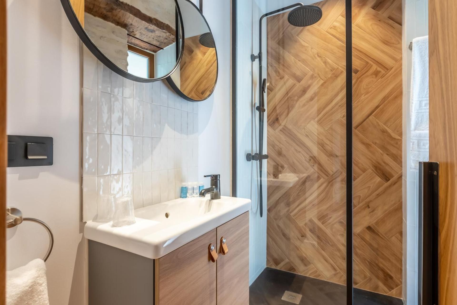 Apartment - Split Level