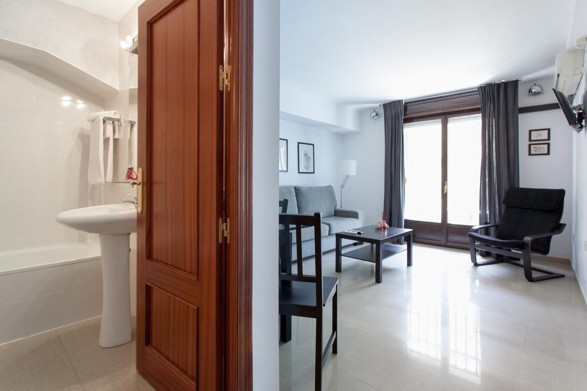 One-Bedroom Apartment in first floor (Laraña 1.1)