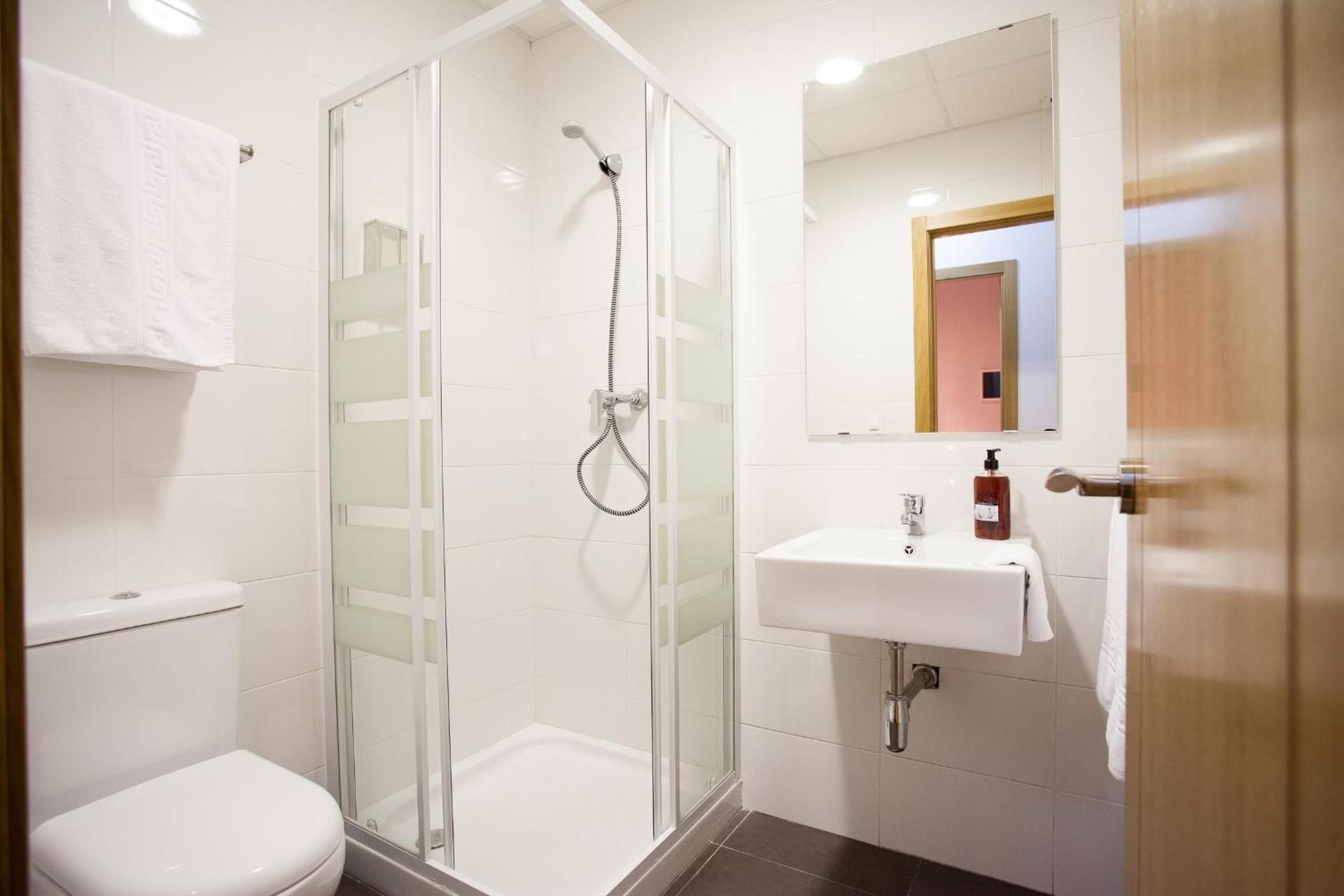 Three-Bedroom Apartment (Laraña 5.4)