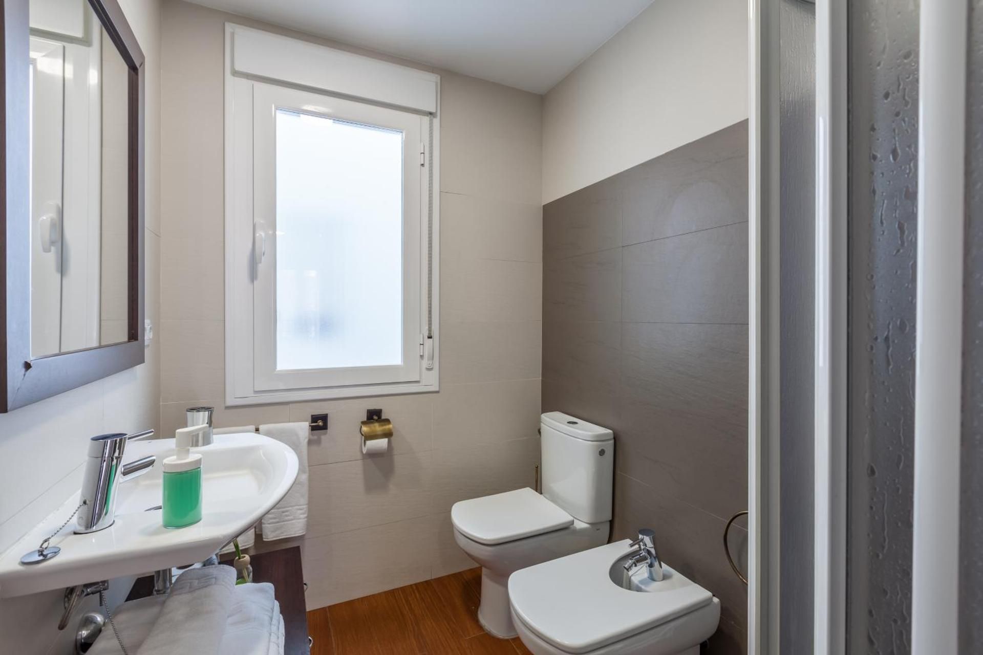 Two-Bedroom Apartment ( 5 Adults)